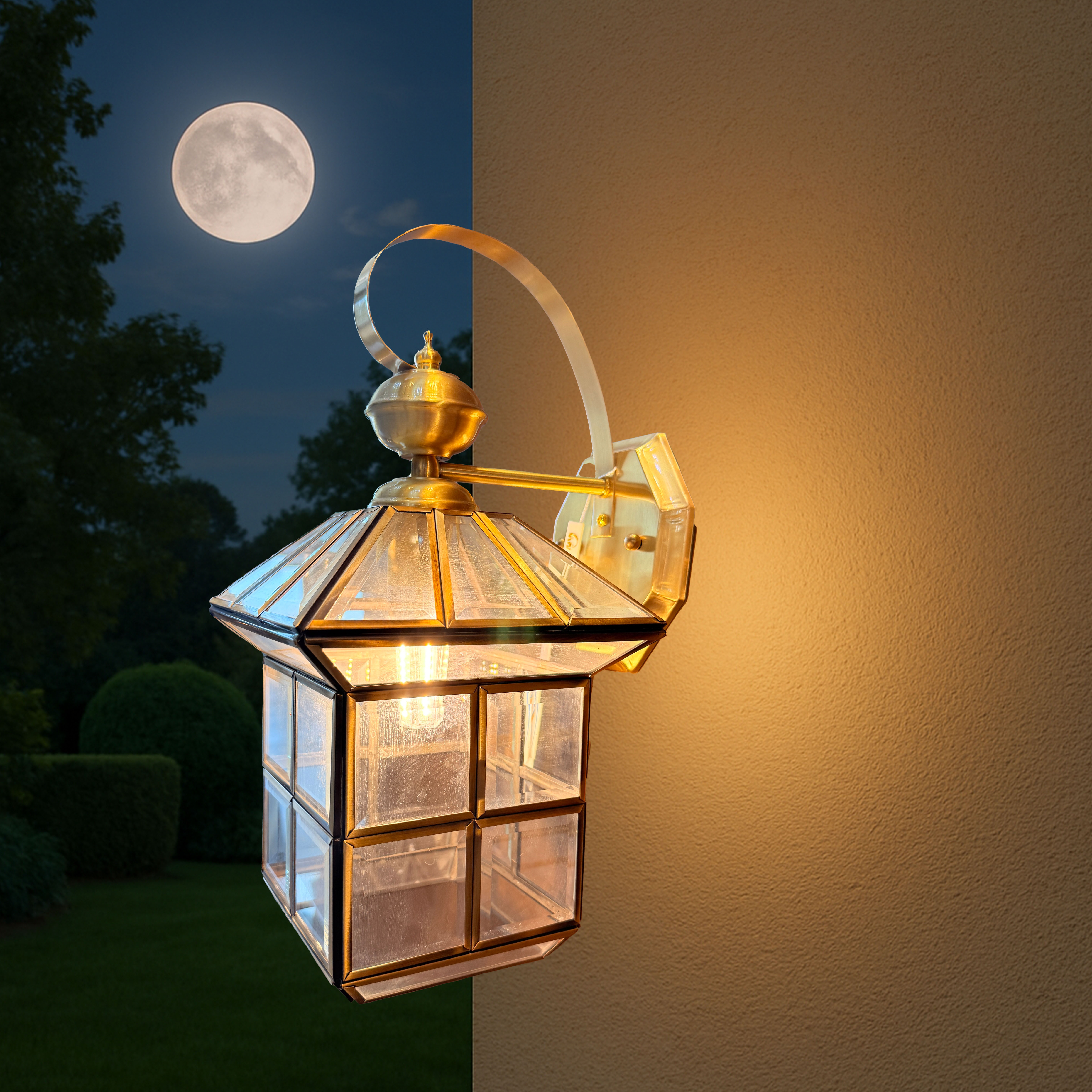 Outdoor Wall Lantern