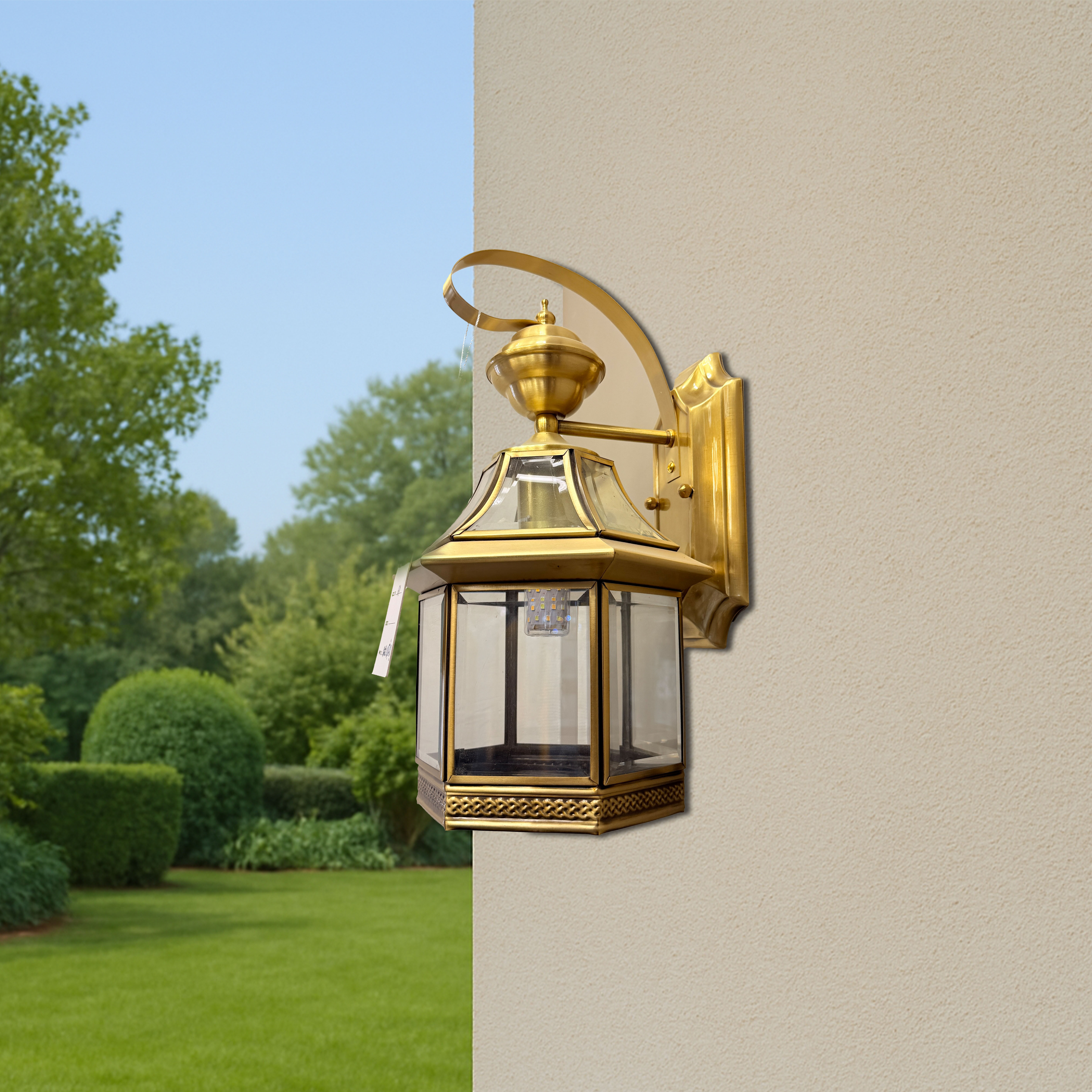 Outdoor Wall Lantern