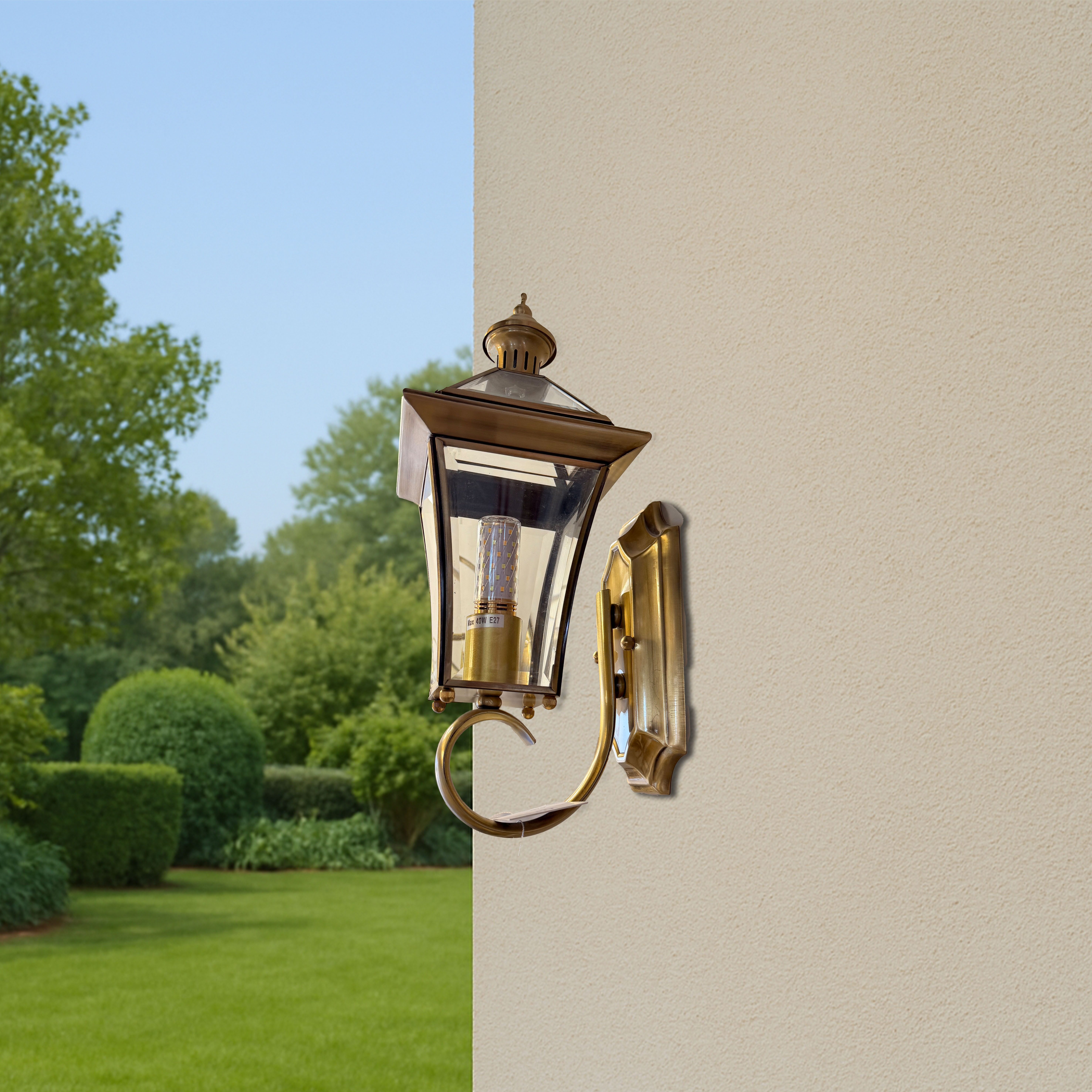 Outdoor Wall Lantern