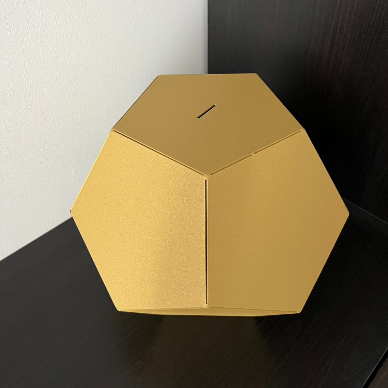 Penkiakampė metalinė taupyklė