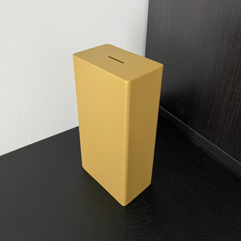 Stačiakampė metalinė taupyklė