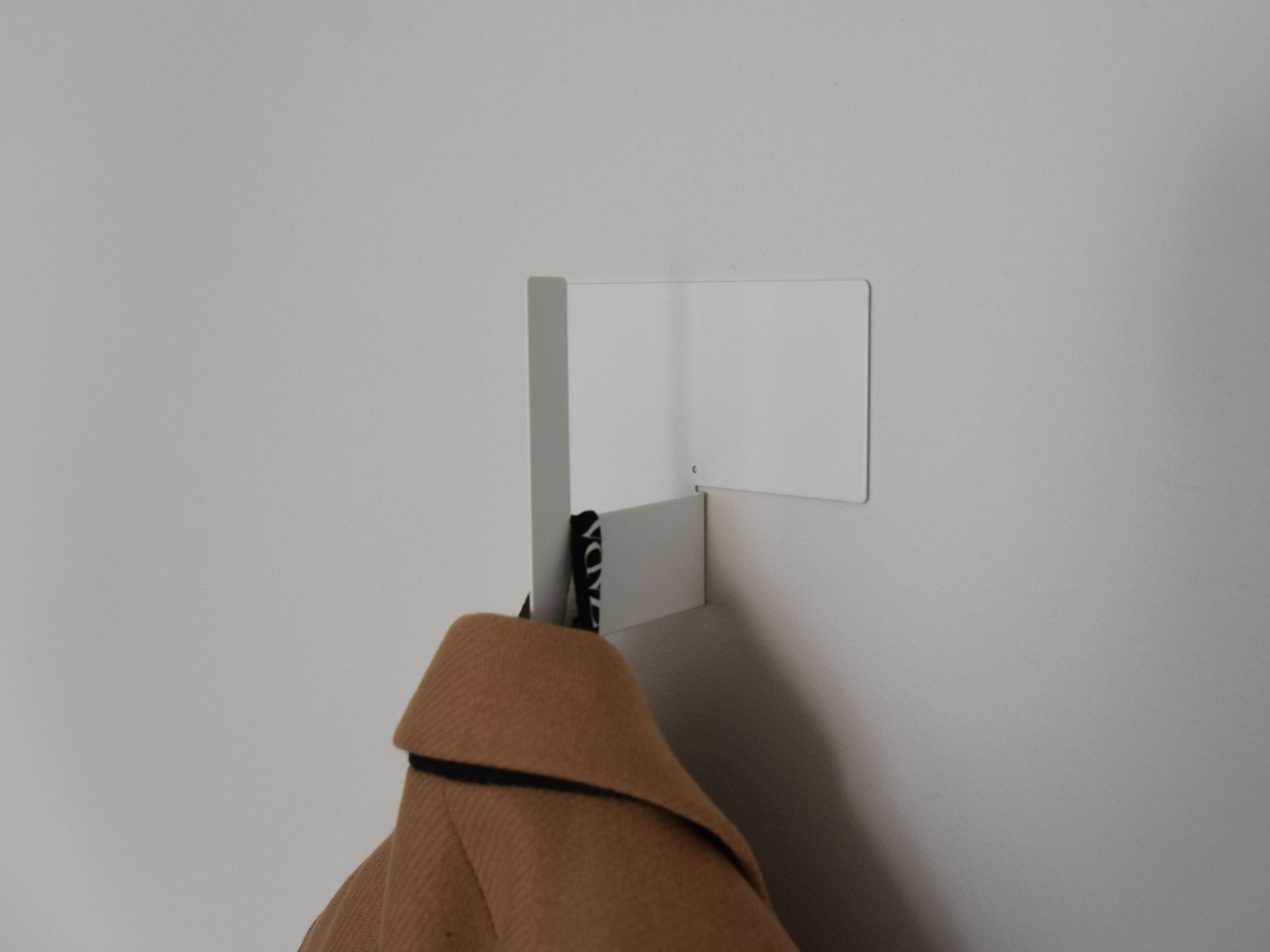 Metalinis sieninis kabliukas