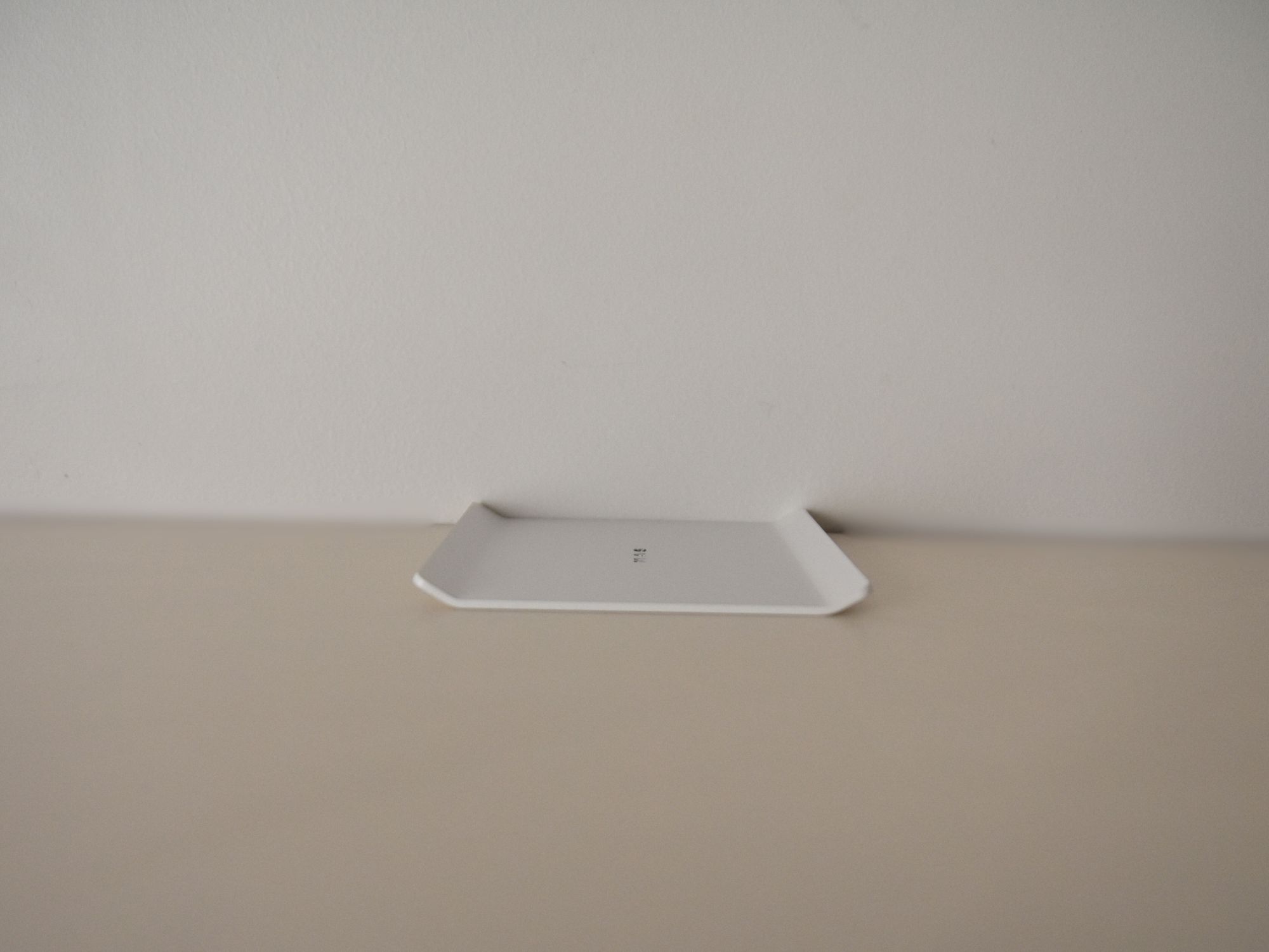 Kvadratinis metalinis padėkliukas