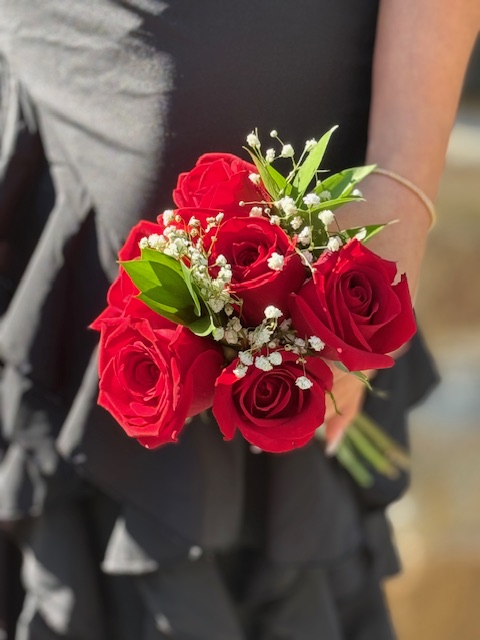 Homecoming: Custom Bouquets & Matching Boutonnieres