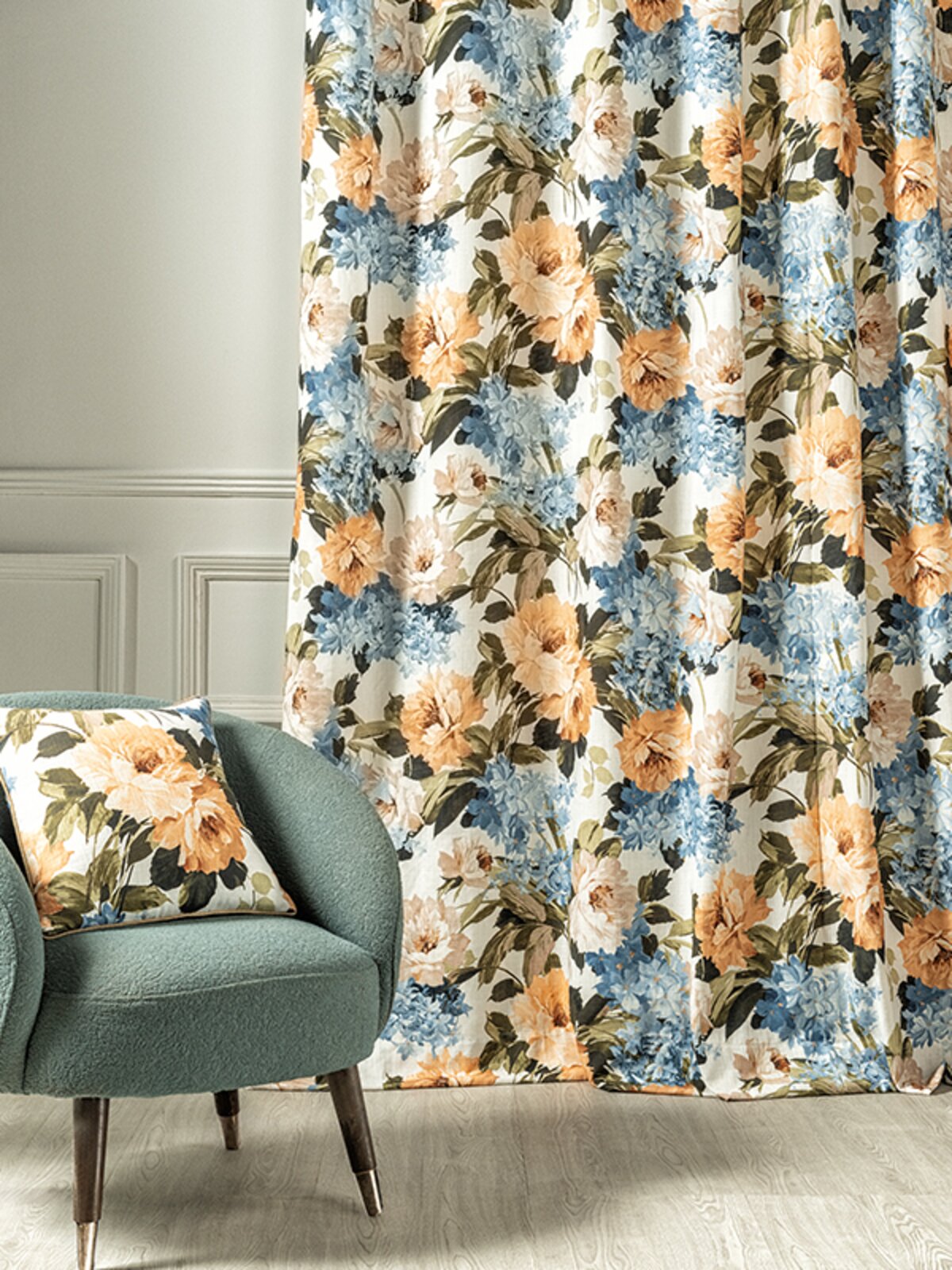 Floral Curtain Set