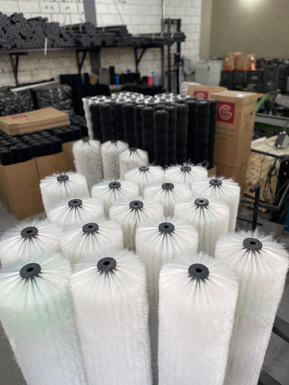 Escova de Nylon Cristal 100% Cheia