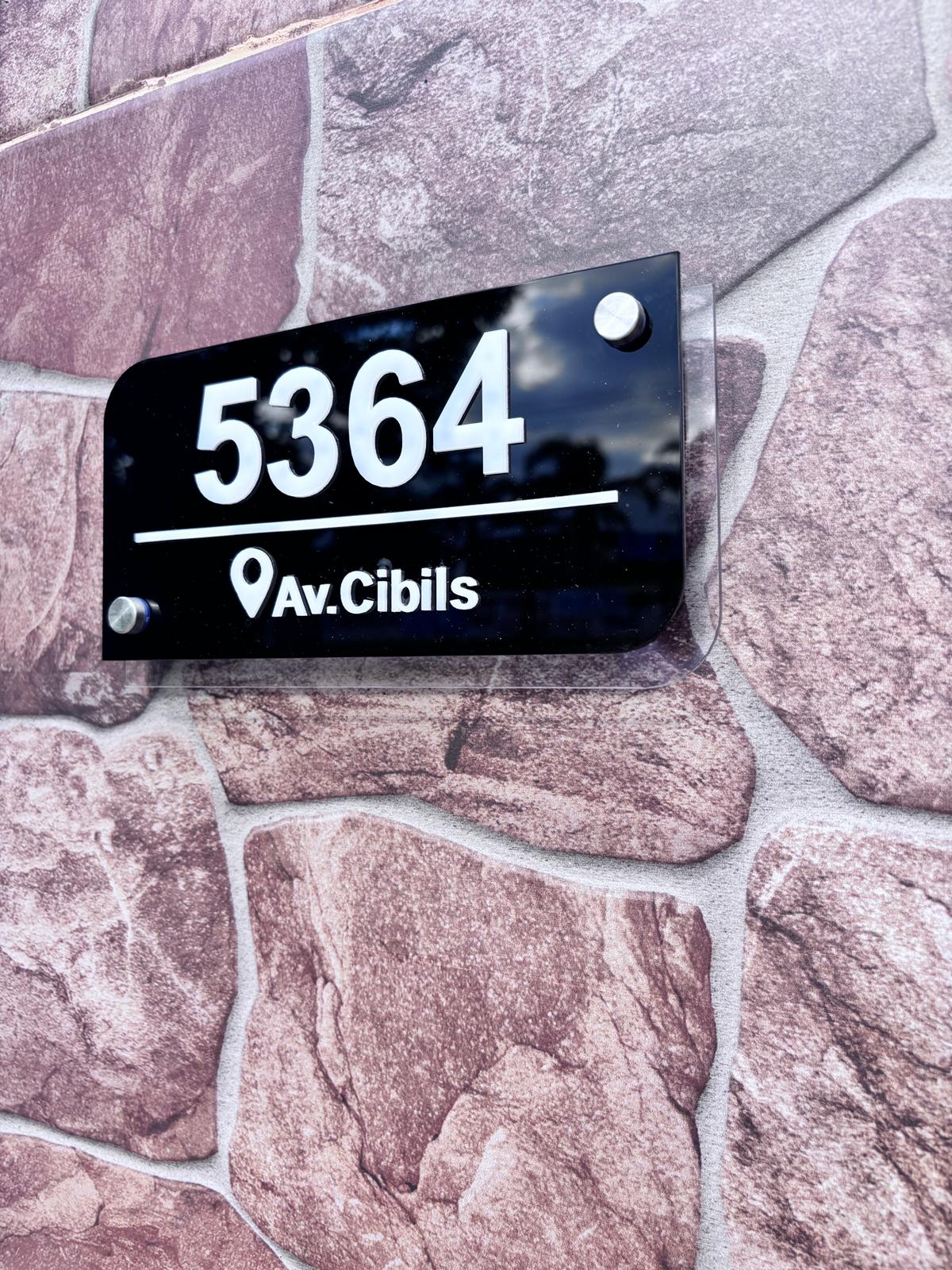 Cartel de  acrílico dirección  casa numero de puerta