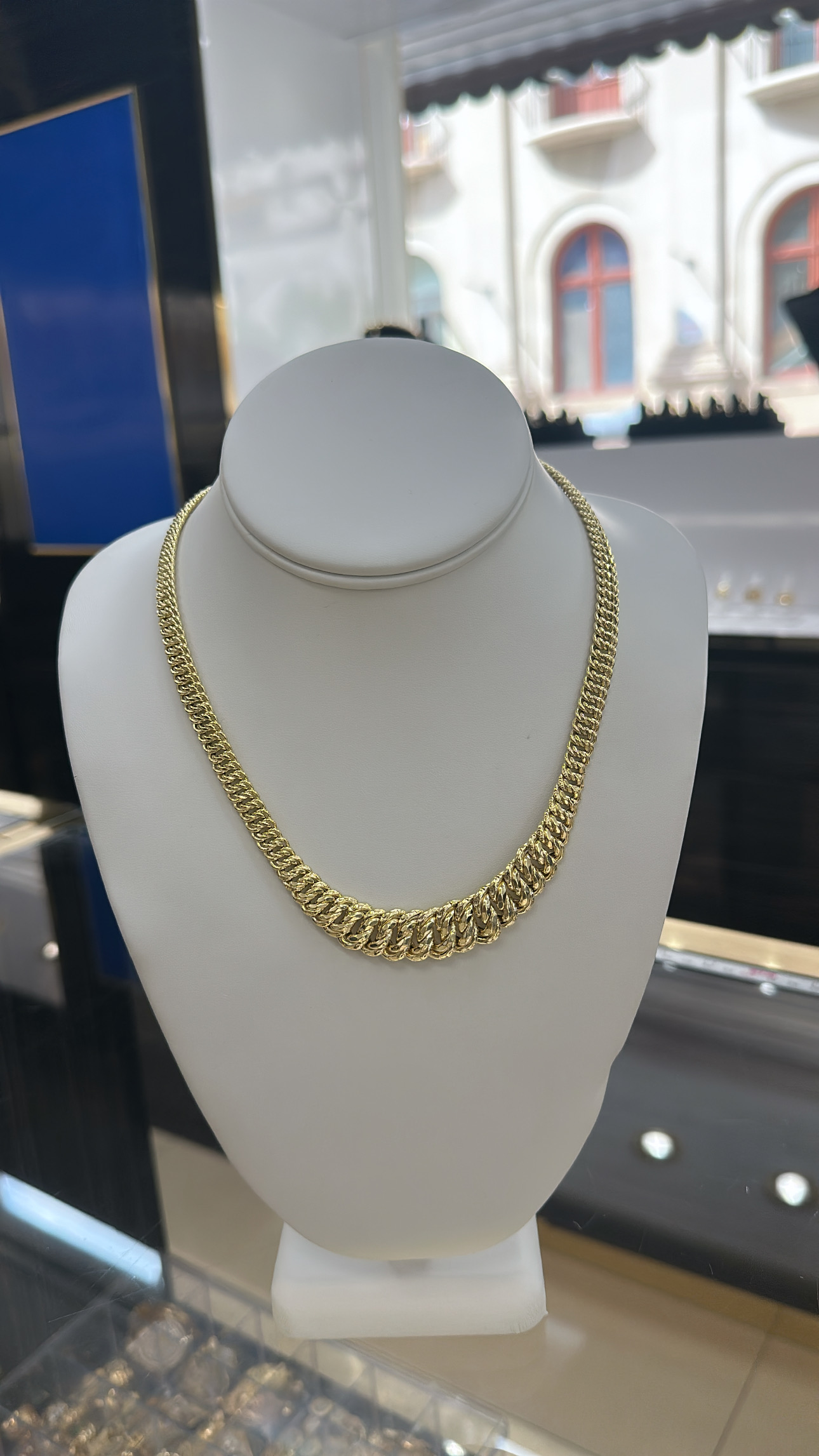 Elegante gargantilla Corte princesa 14k