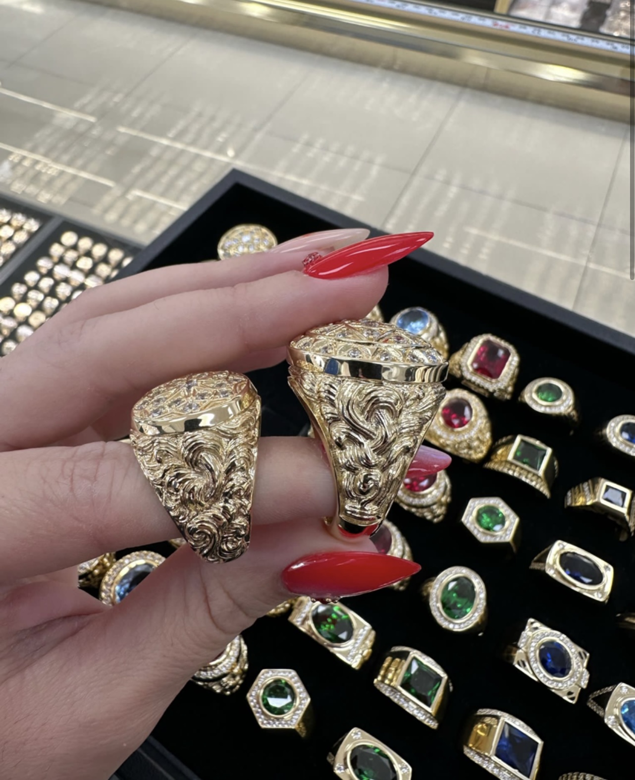 Anillo de oro sólido con diseño de estrella 