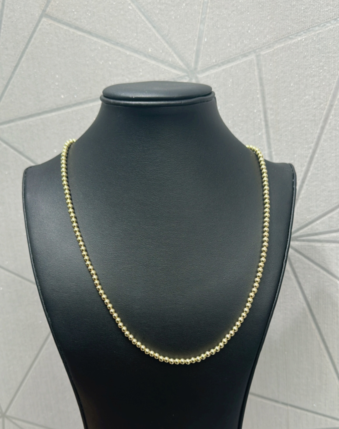 Collar de Cuentas Doradas 10k 24 pulgadas de largo 