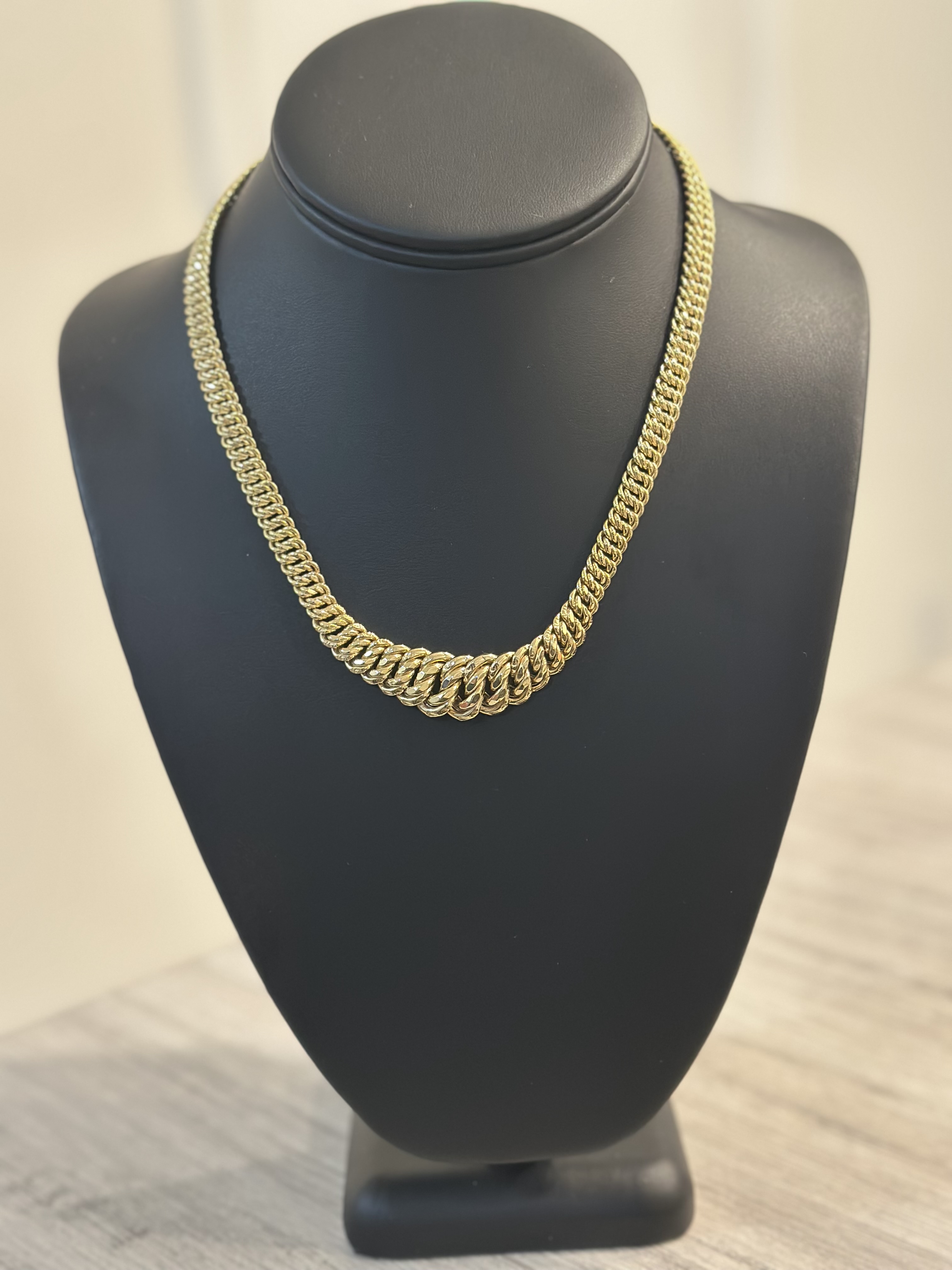 Elegante Gargantilla corte princesa 10k