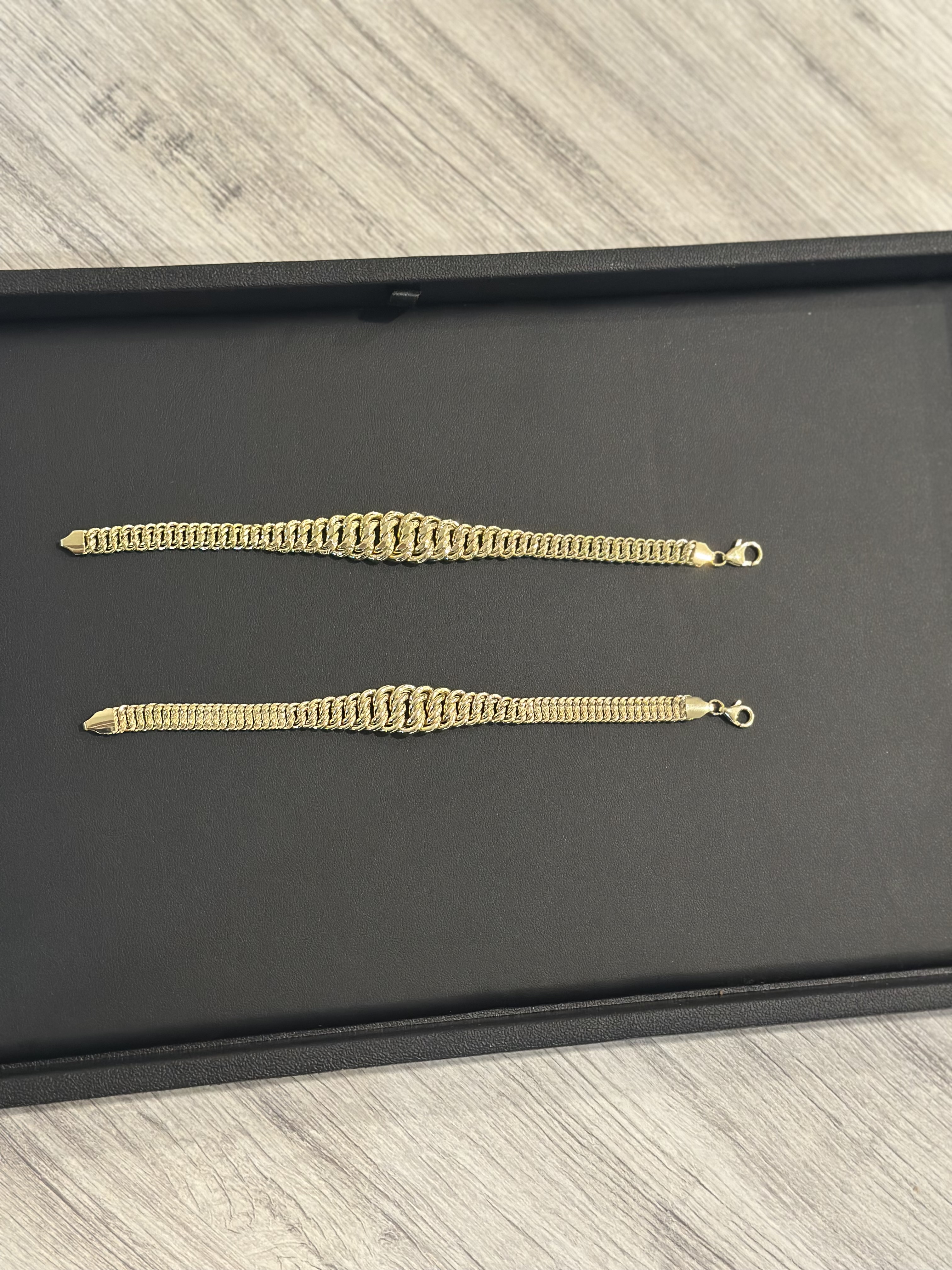 Elegante pulseras corte princesa 10k