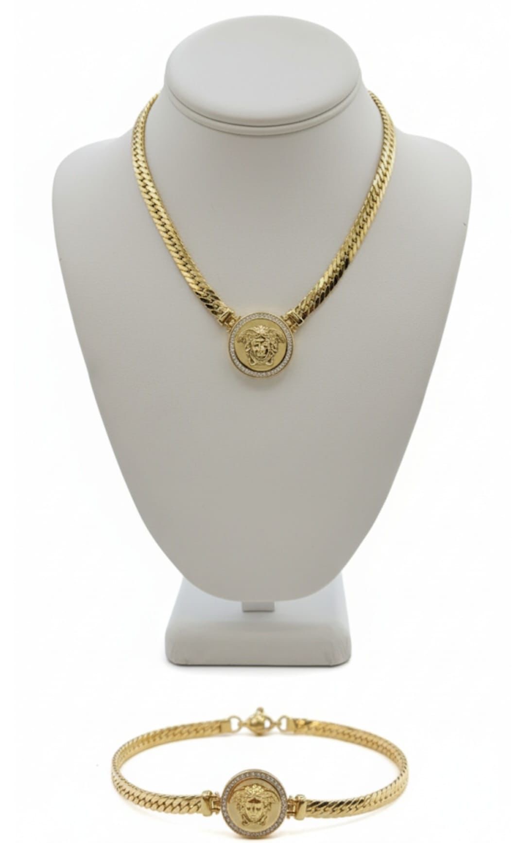 Set de gargantilla y pulsera 14k