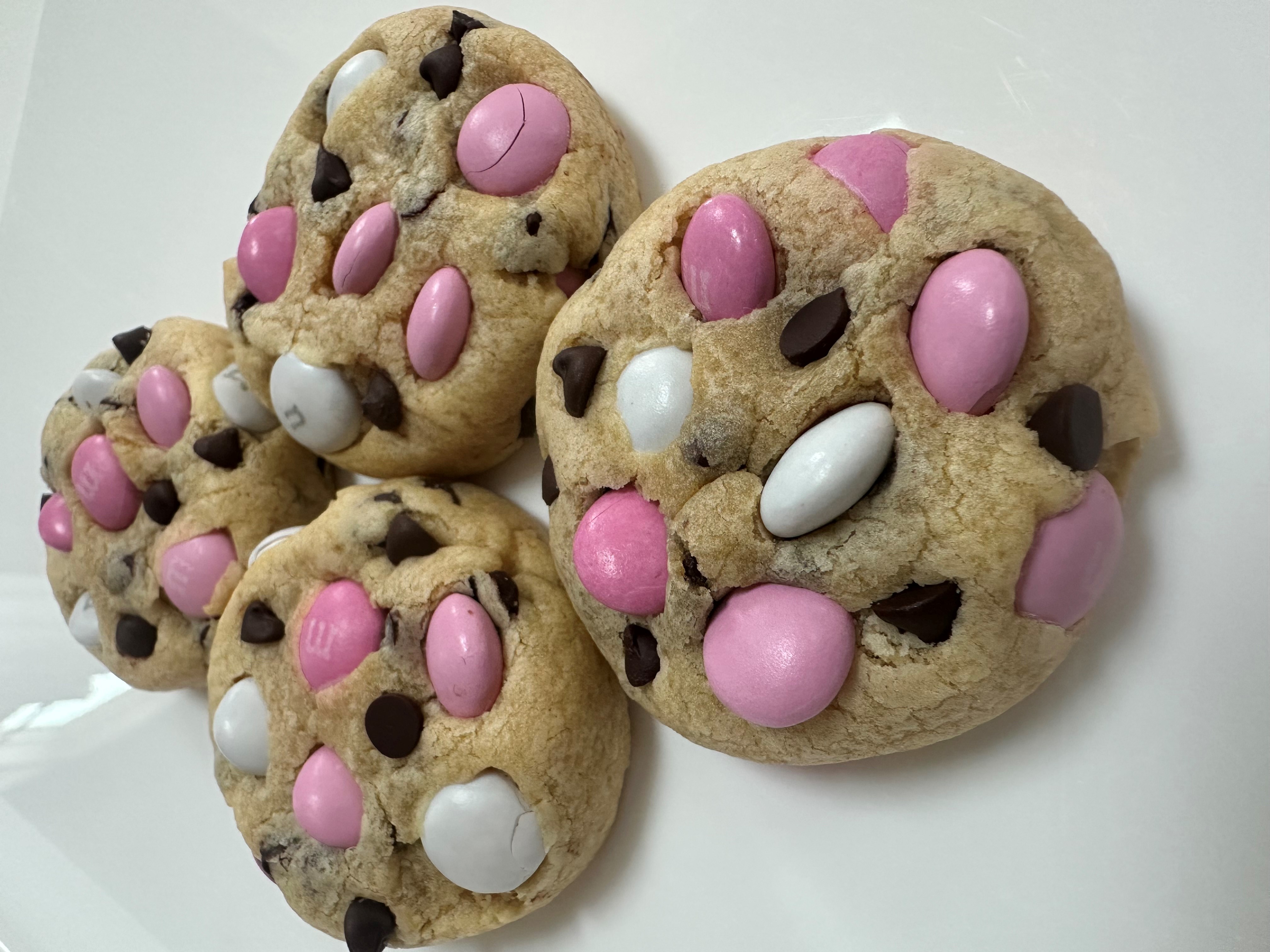M&M Chocolate Chip Cookie