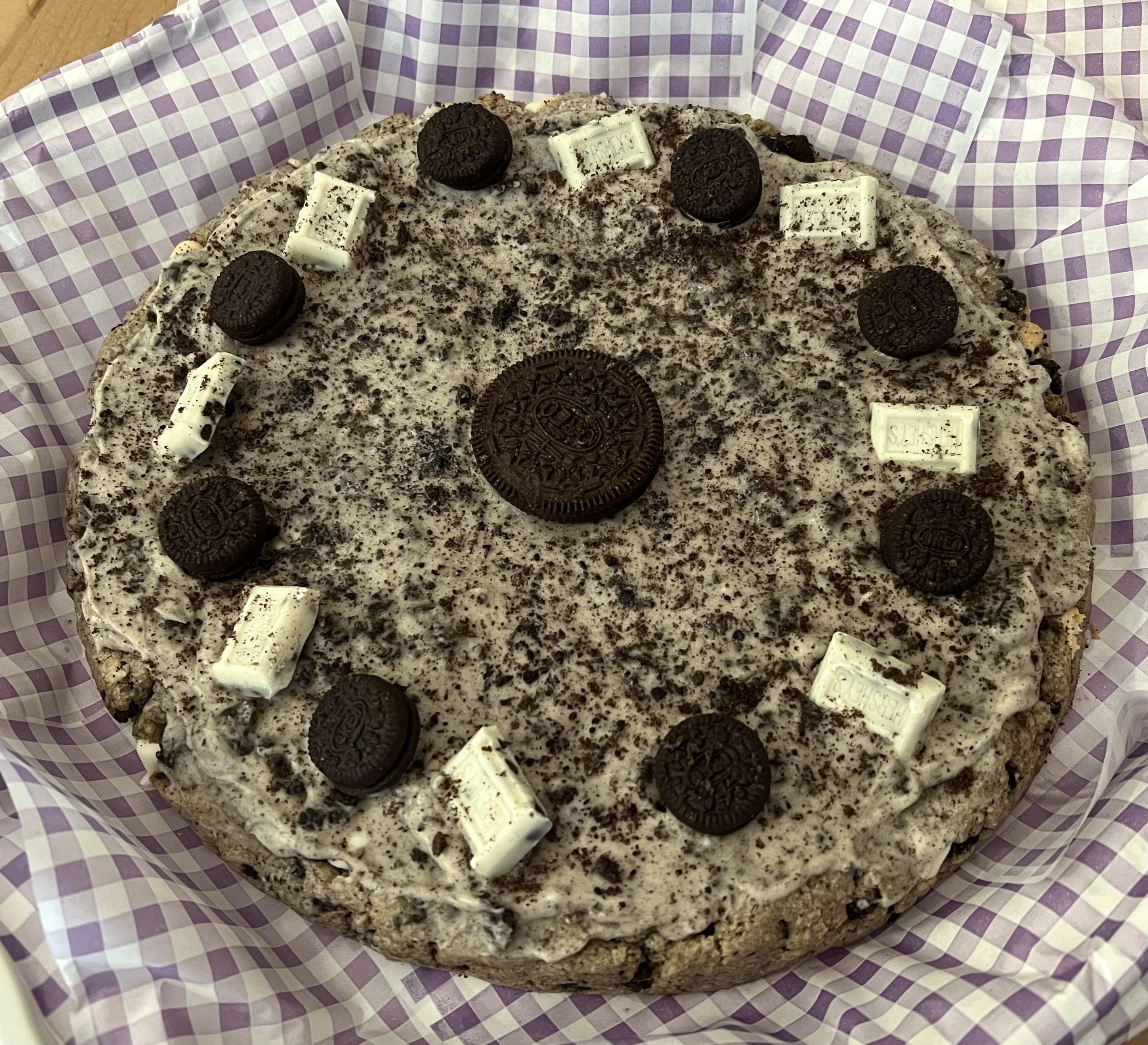 Cookies 'n Cream Cookie Cake