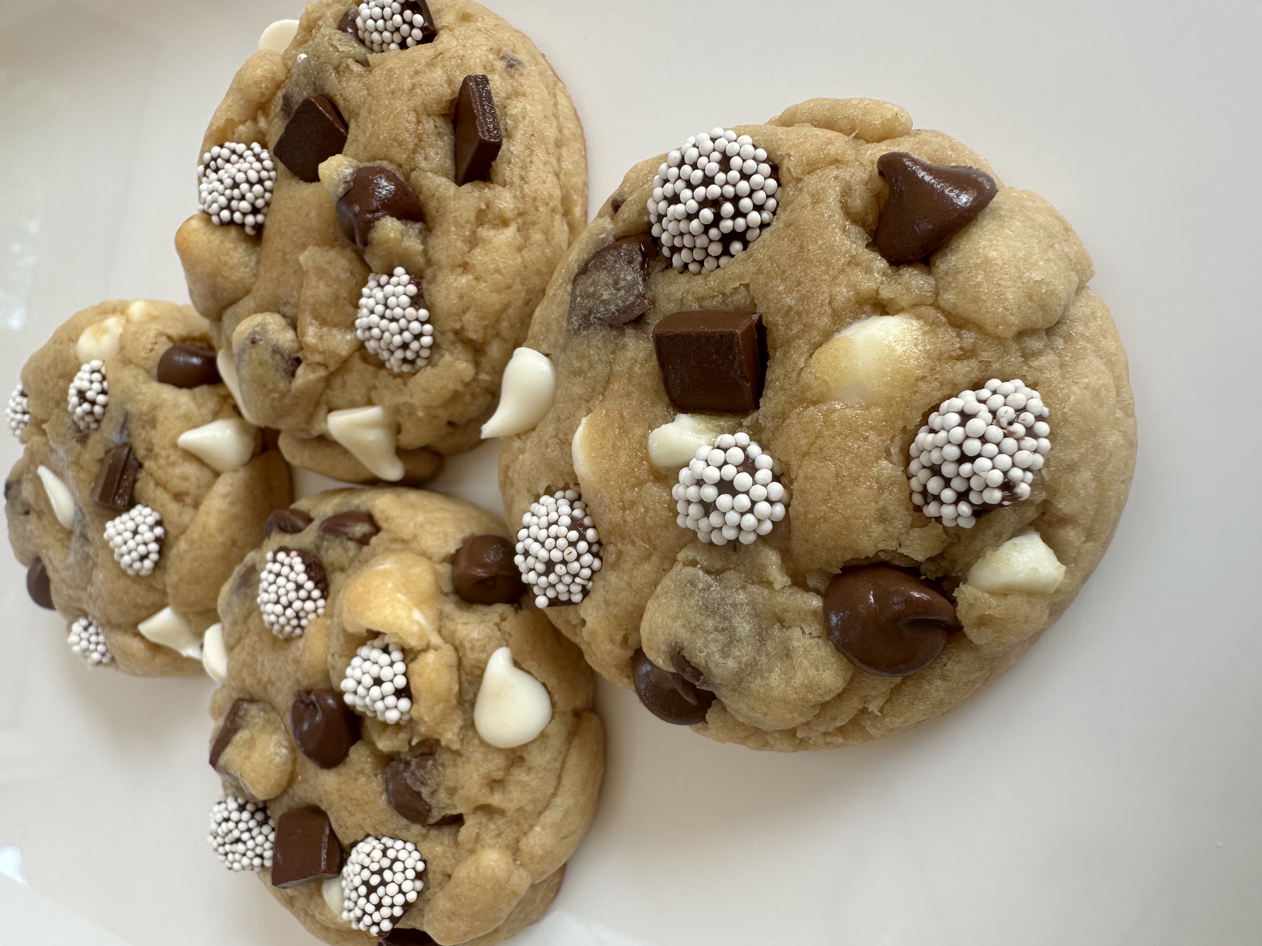 Triple Chipper Cookie