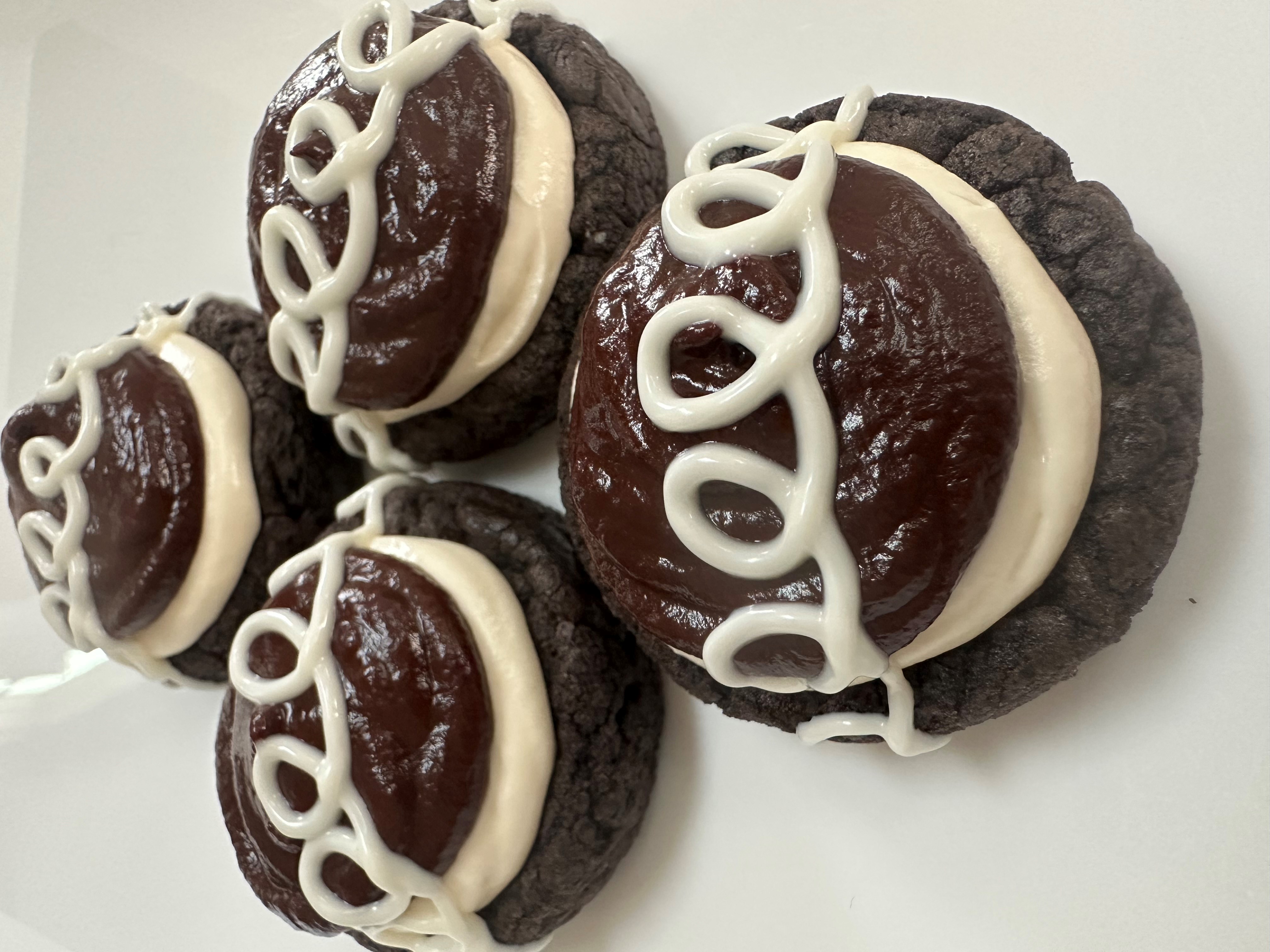 Chocolate Cream Cupcake Cookies