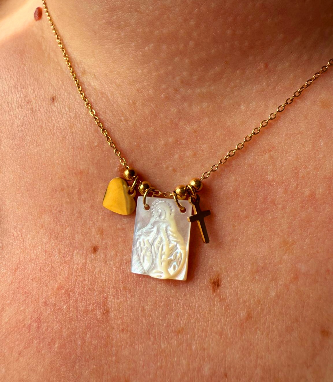 Collier " Madone " Acier inoxydable doré