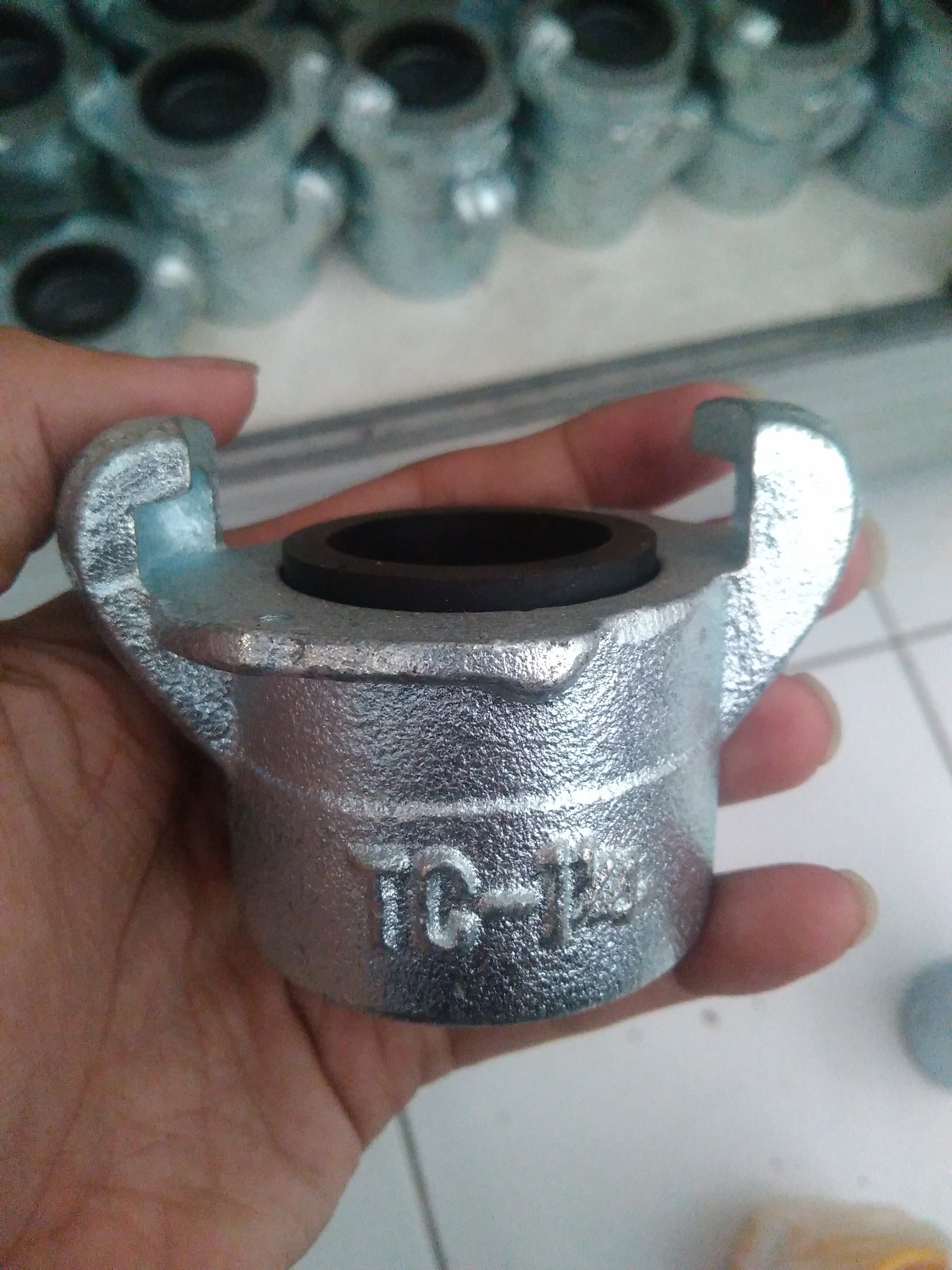 THREADED COUPLING 1 1/2" DS