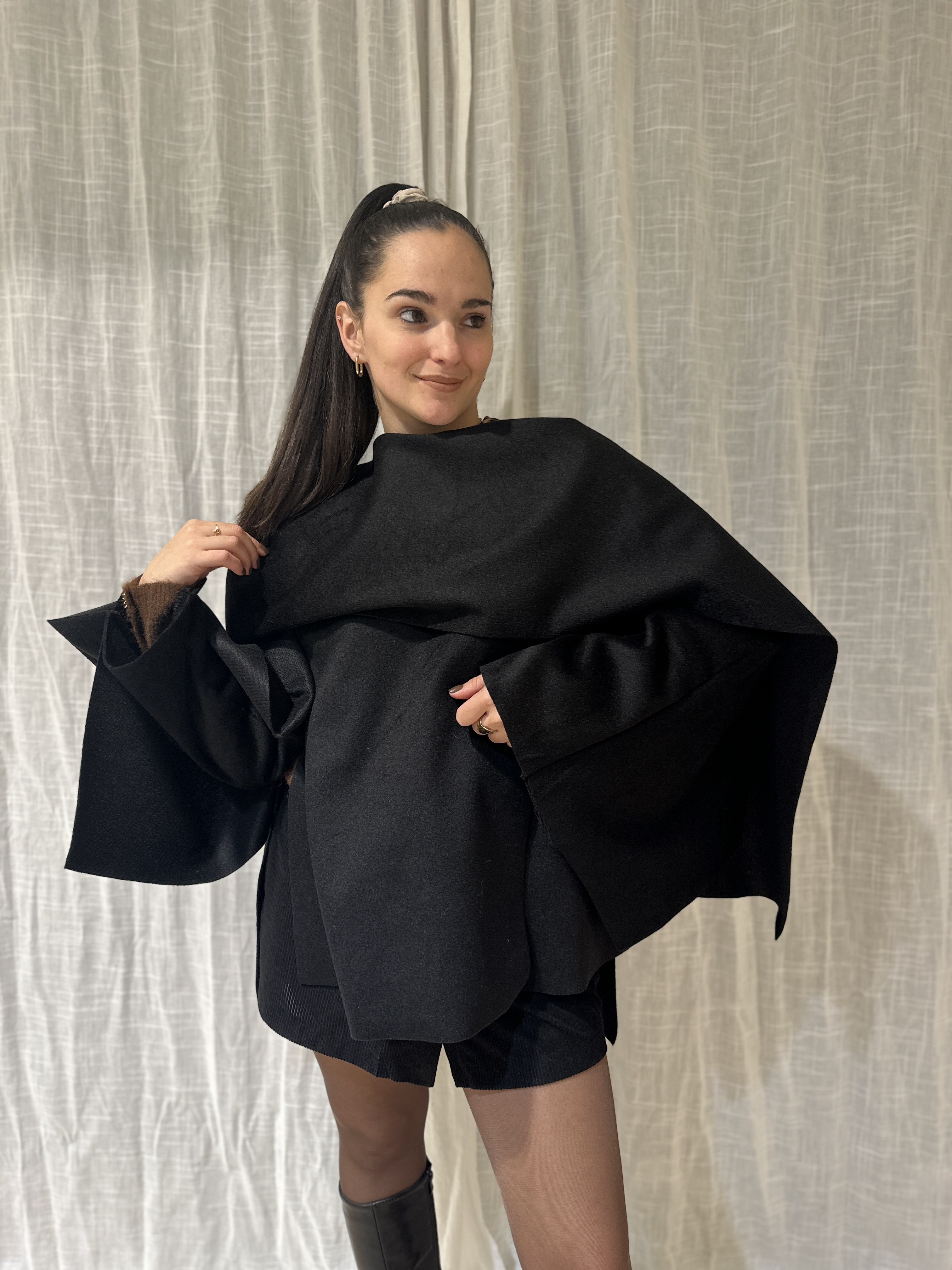 Cape AMANDA Noire