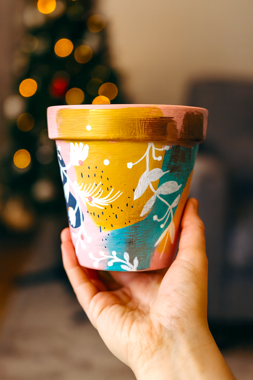 Christmas Craft Workshop (1 Drink Included & Food) - Friday 5th December, 6-8pm