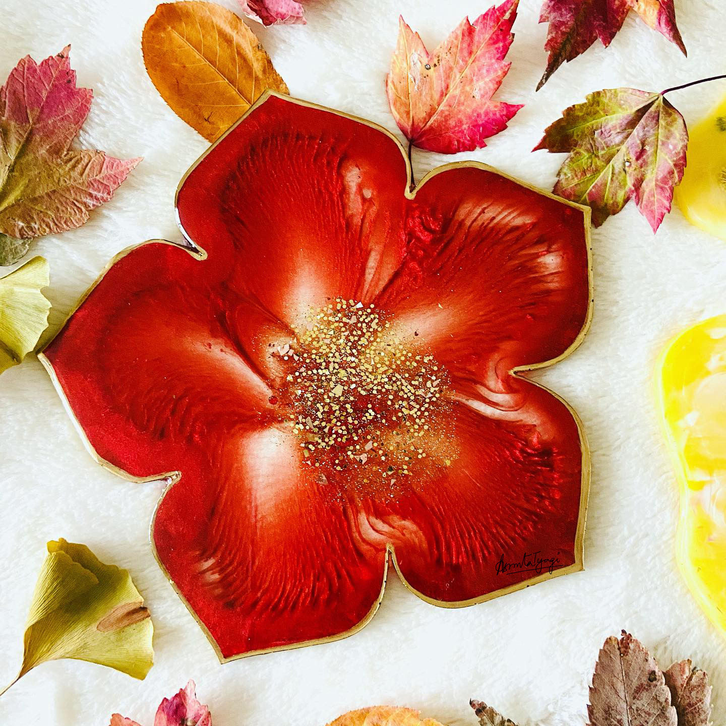 Flower-shaped Table Decor Plate/Tray