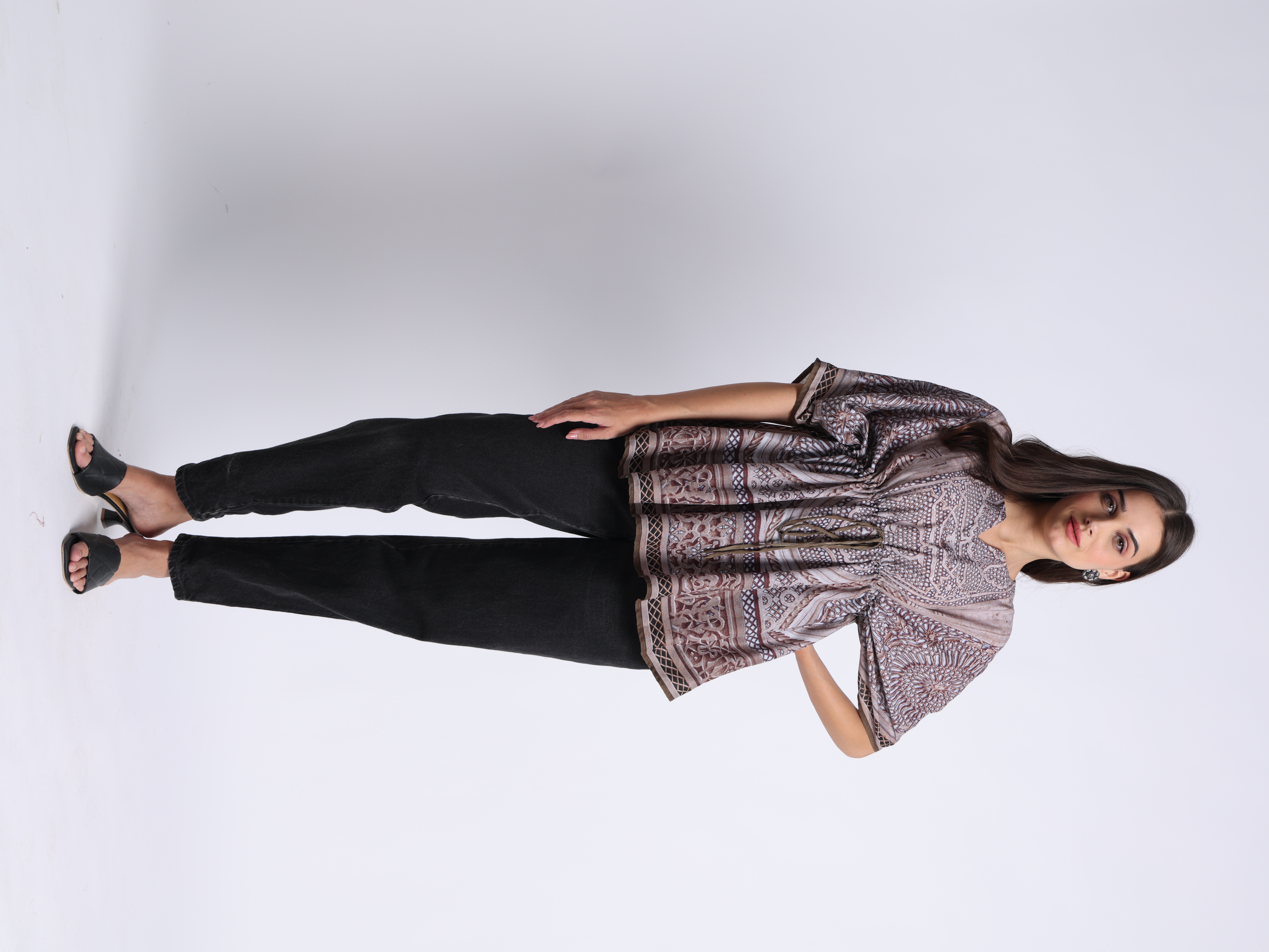 Nakkashi - Valentina