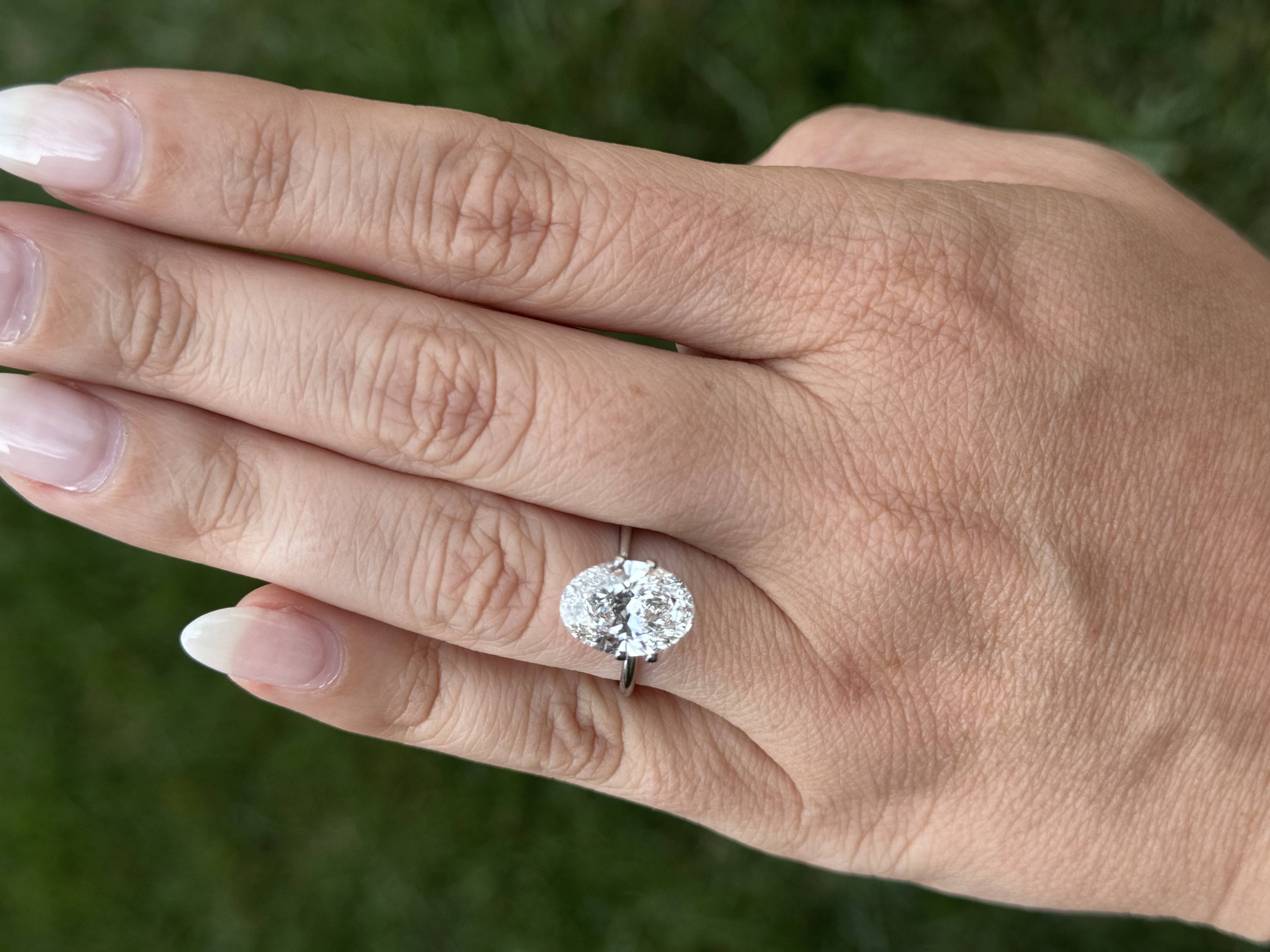4.10 E VS1 Oval Diamond