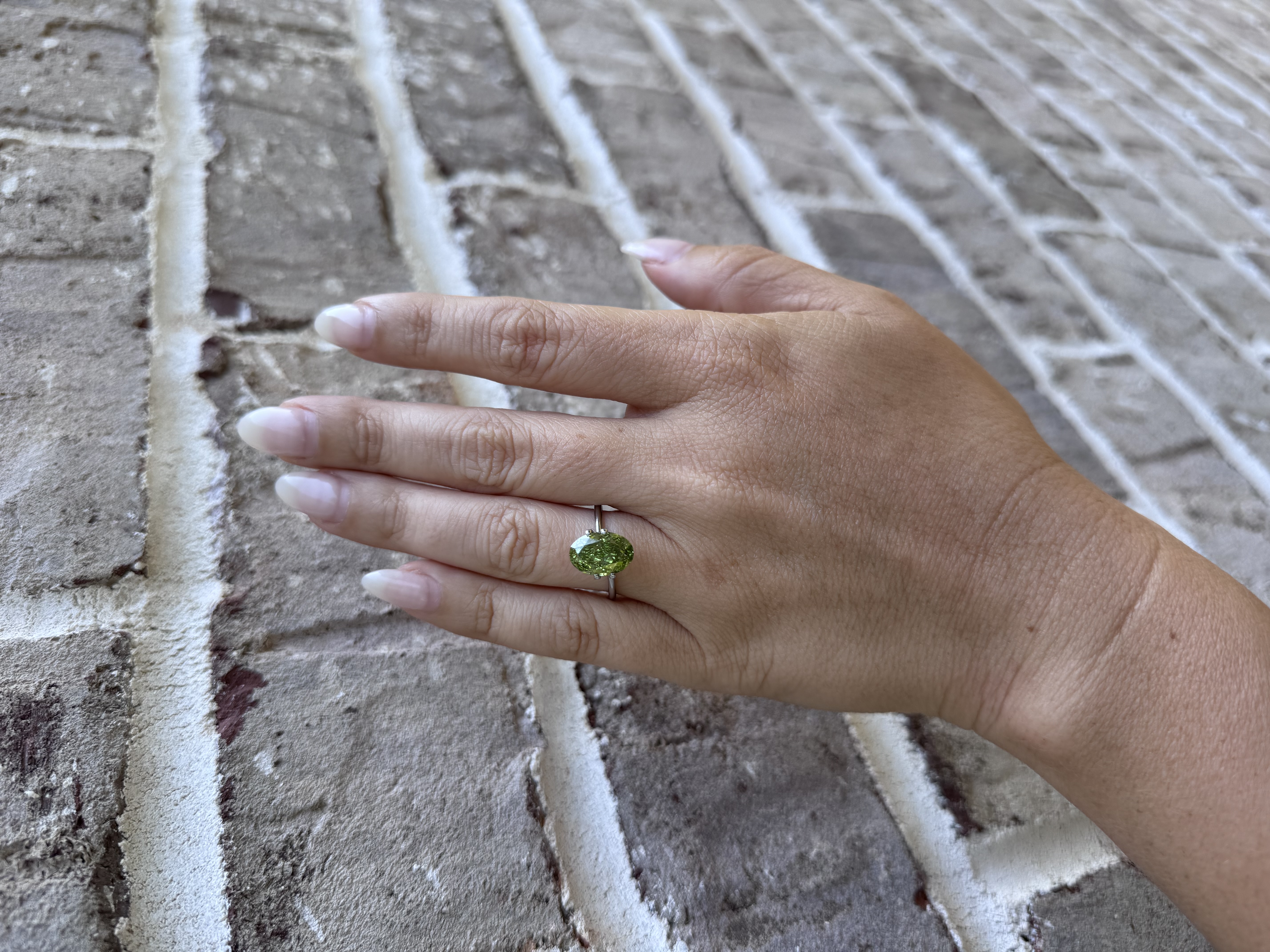 4.01 Carat Fancy Vivid Green VS1 Moval 