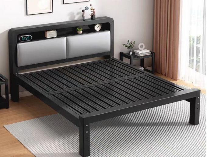 Moderne Eisenbett mit Metallrahmen || Modern Iron Bed with Metal Frame