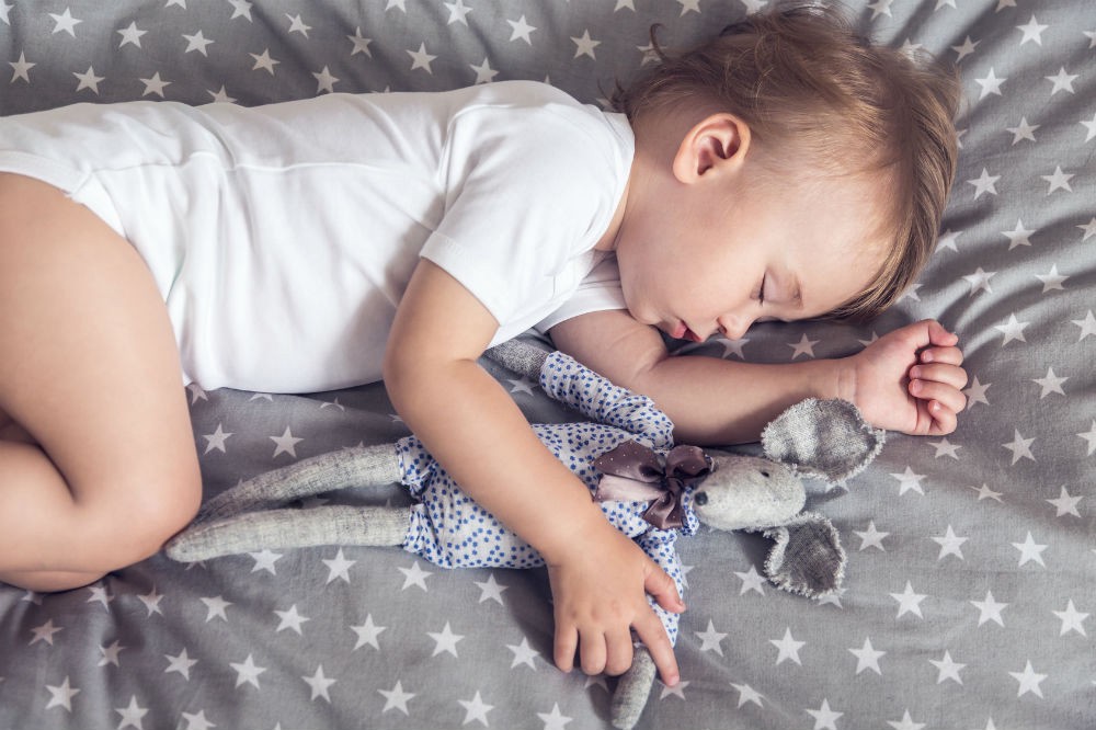 Lilly Belly Organic Cotton GOTS Pack of 2 Waterproof Baby Crib Sheets 90x55 cm, 60x120 cm, 70x140 (Star)