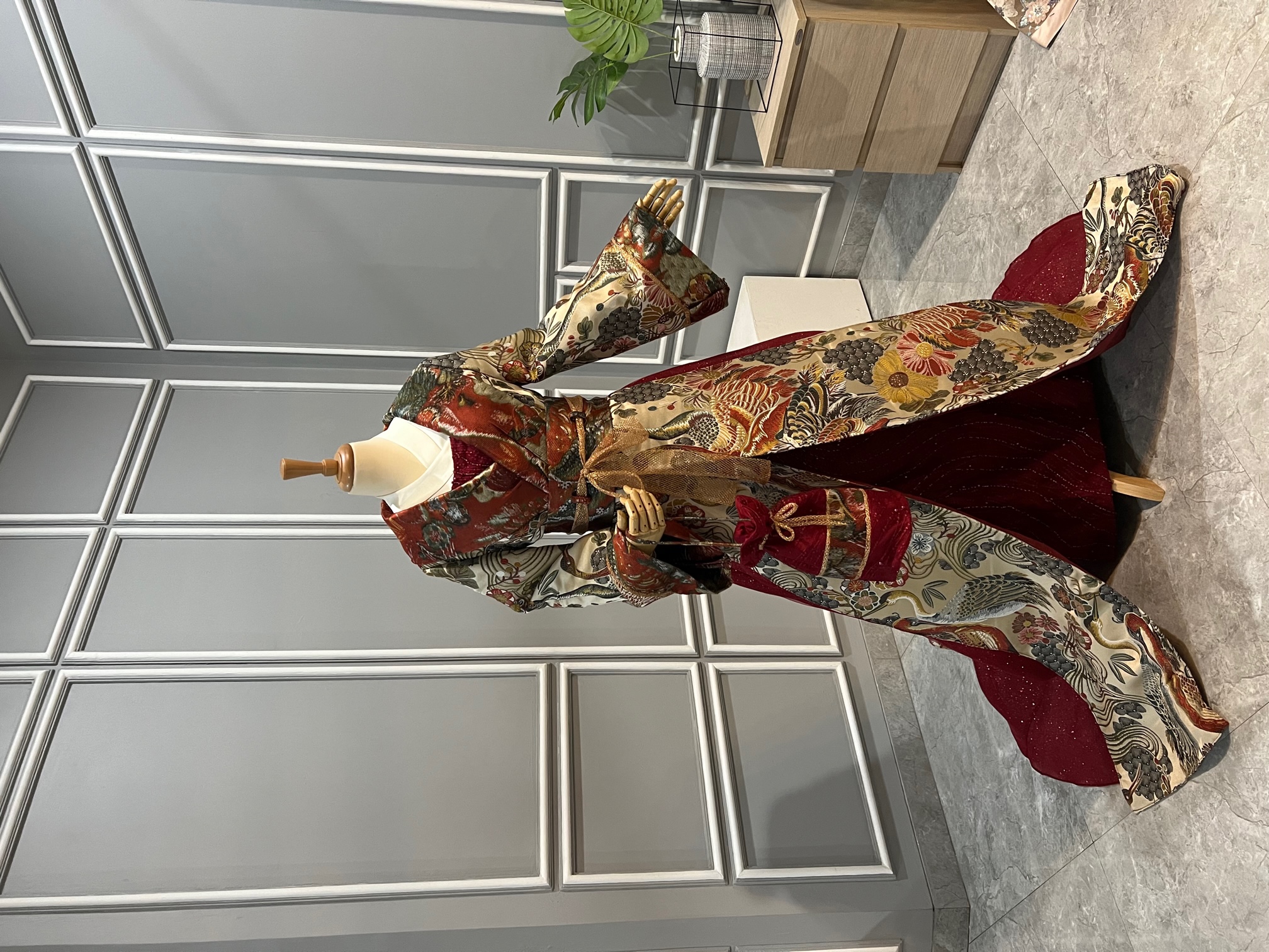 CC002- Kimono-inspired Attire consisting 2 layers of garments