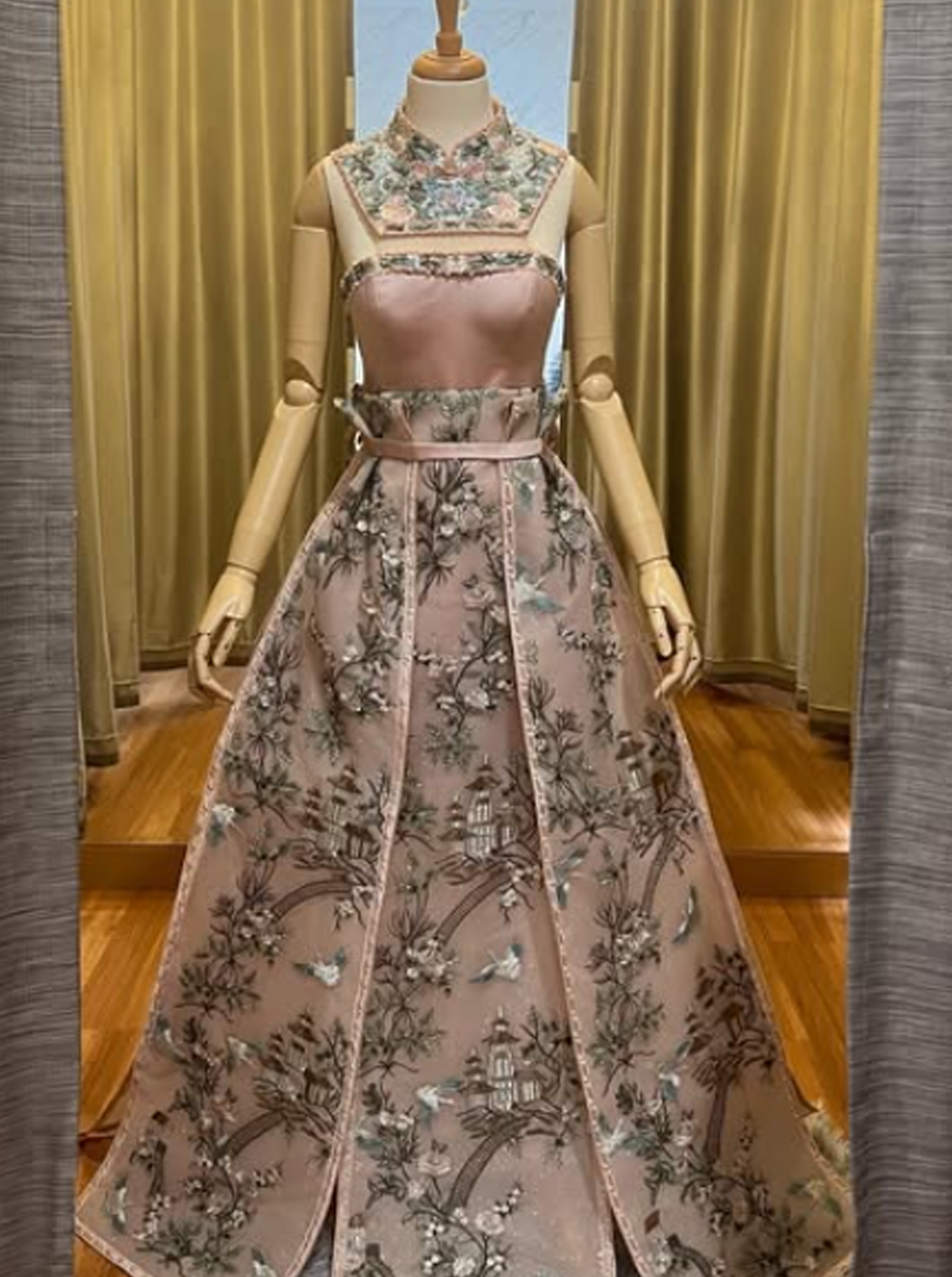 CC017- Simple nude with detachable flapped skirt