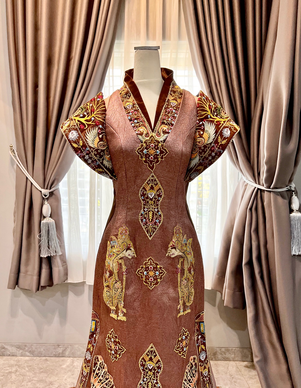 CC019 - Heritage in Bloom: The Wayang Rose Bronze Cheongsam