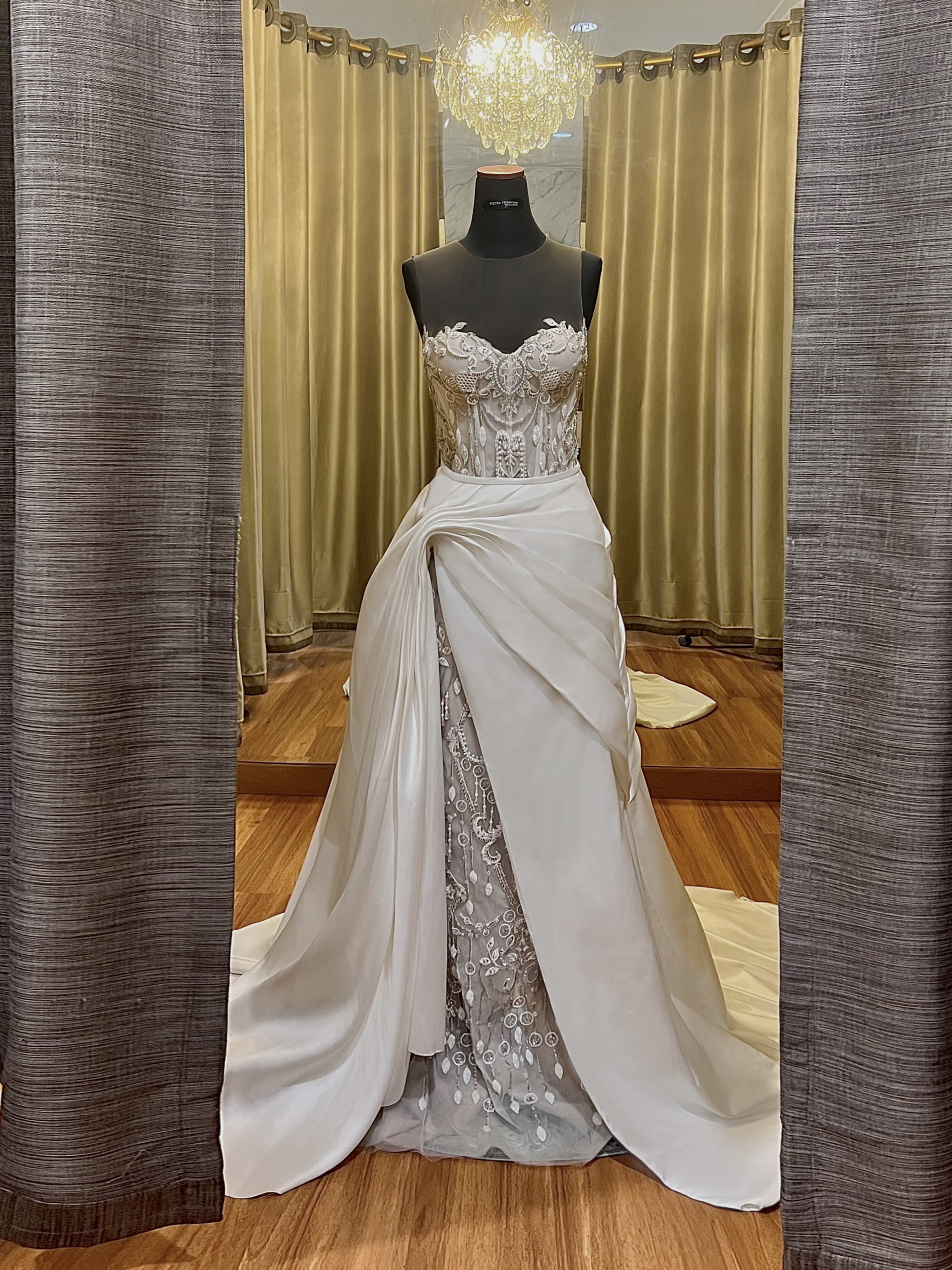 WC003 -  One Gown, Many Moments : The Art of Transformative Drapery Gown
