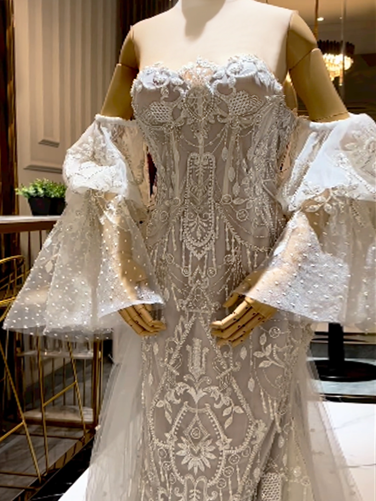 WC005 -  Ethereal Curve: The Chandelier Lace Mermaid