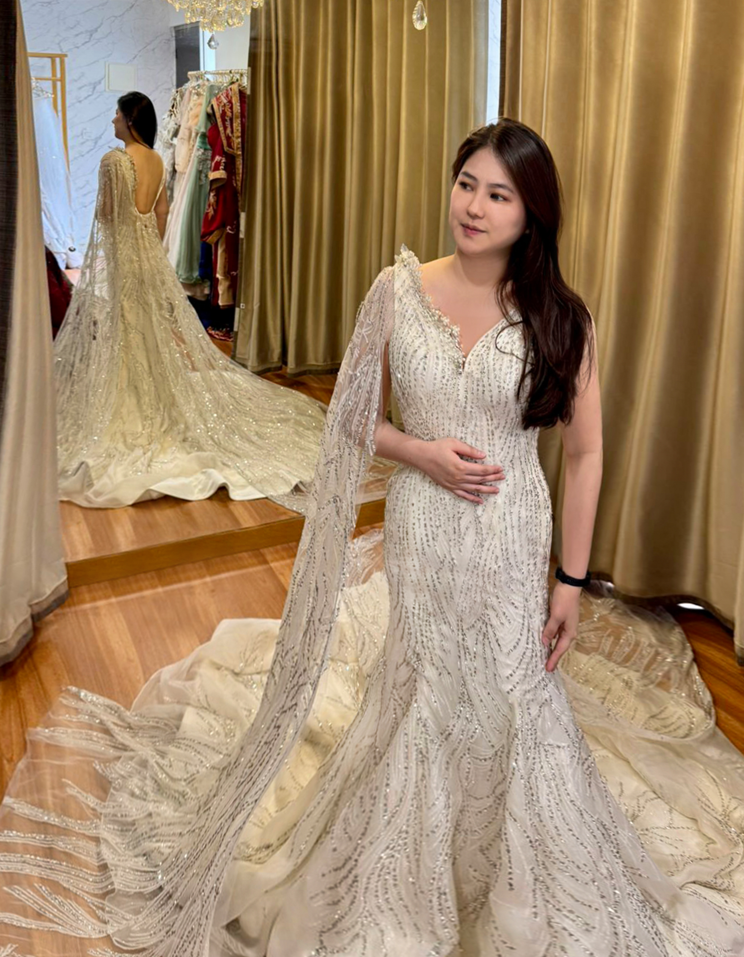 WC008 -  Starlit Grace: The Transforming Mermaid Gown in Ivory White