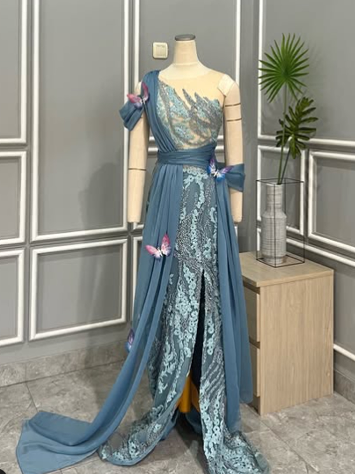 GC009 - Whispers of the Tide: The Waterflight Gown