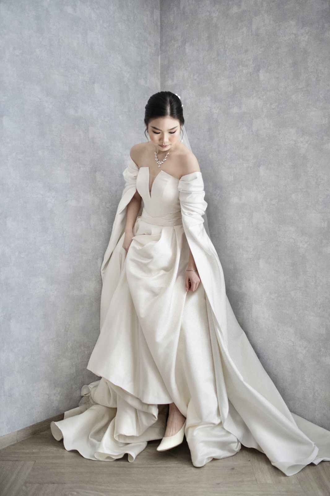 WC018 - Timeless Elegance : A-Line Plain Classic Gown