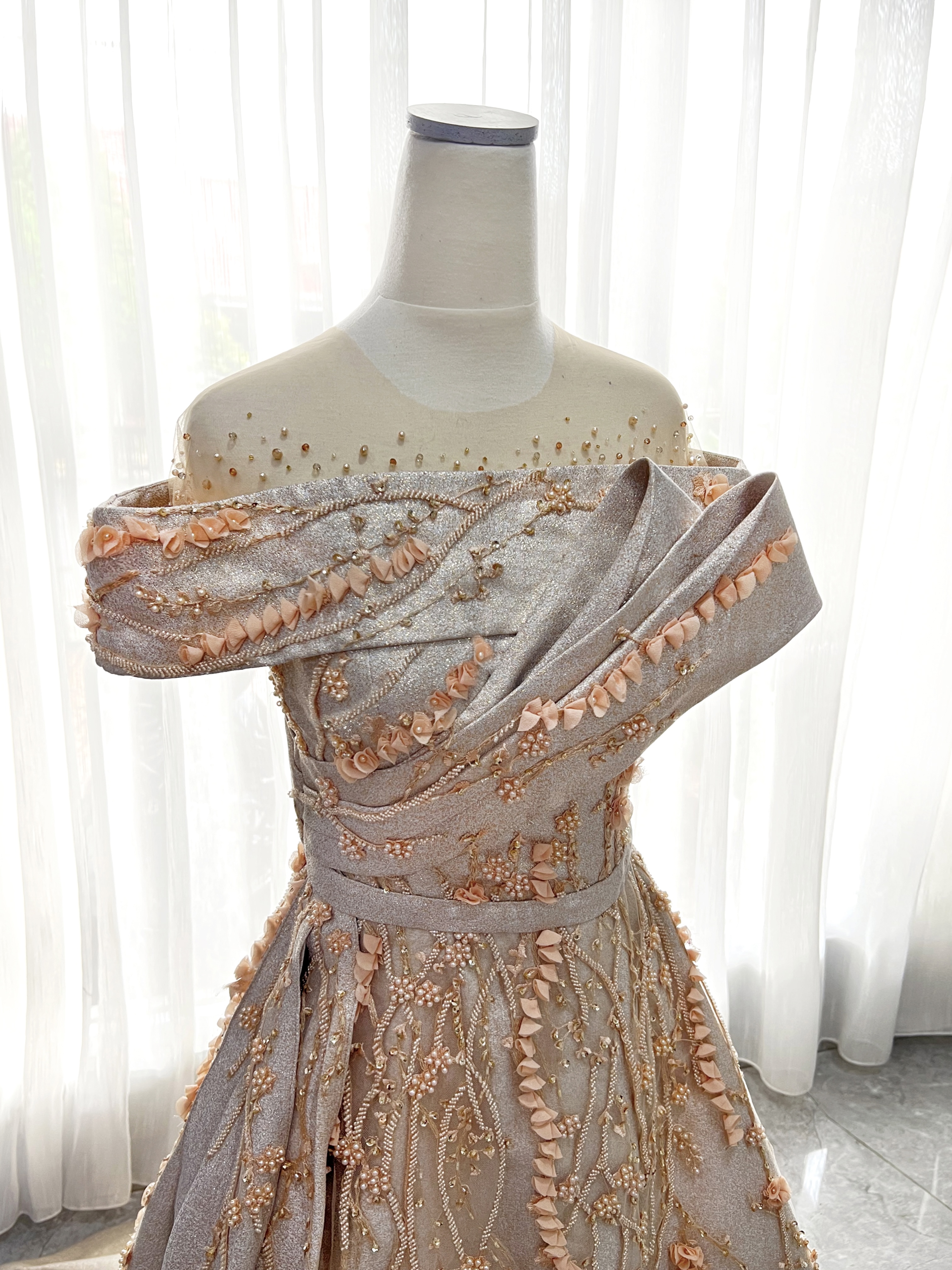 GC013 -  Golden Bloom: Sculpted in Softness