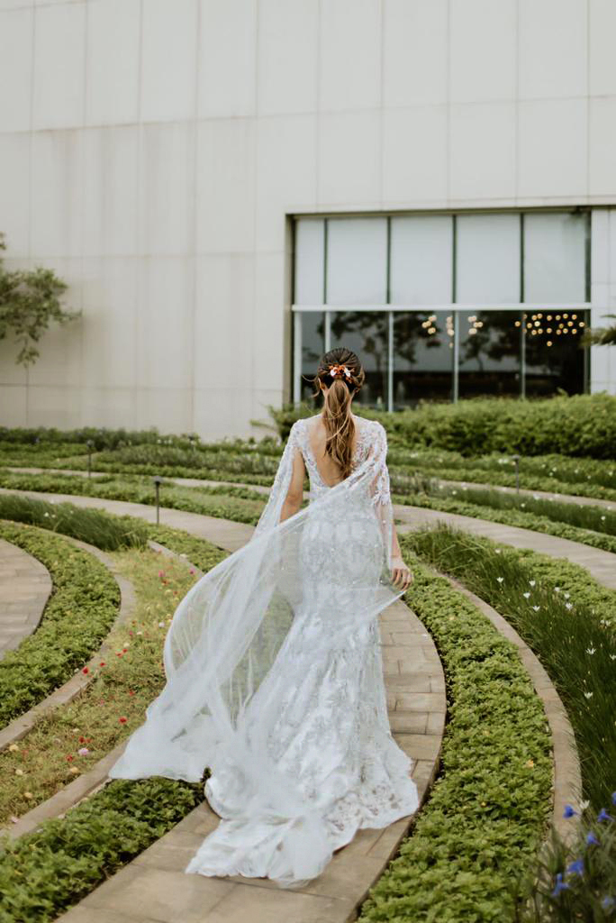WC020 - Silver Muse: A Gown of Two Occasion