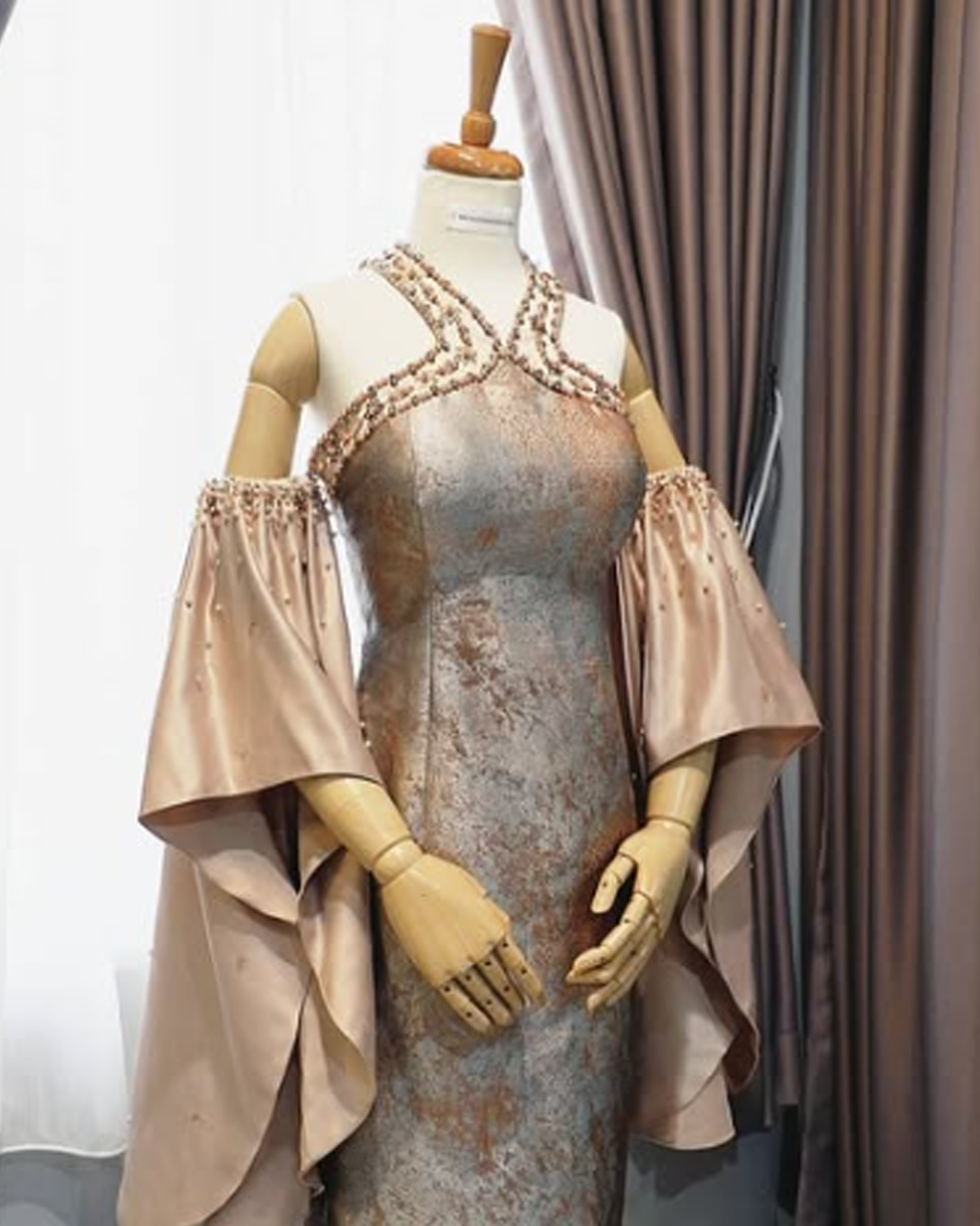 CC031 -  Knee-Length Silver Nude Cheongsam