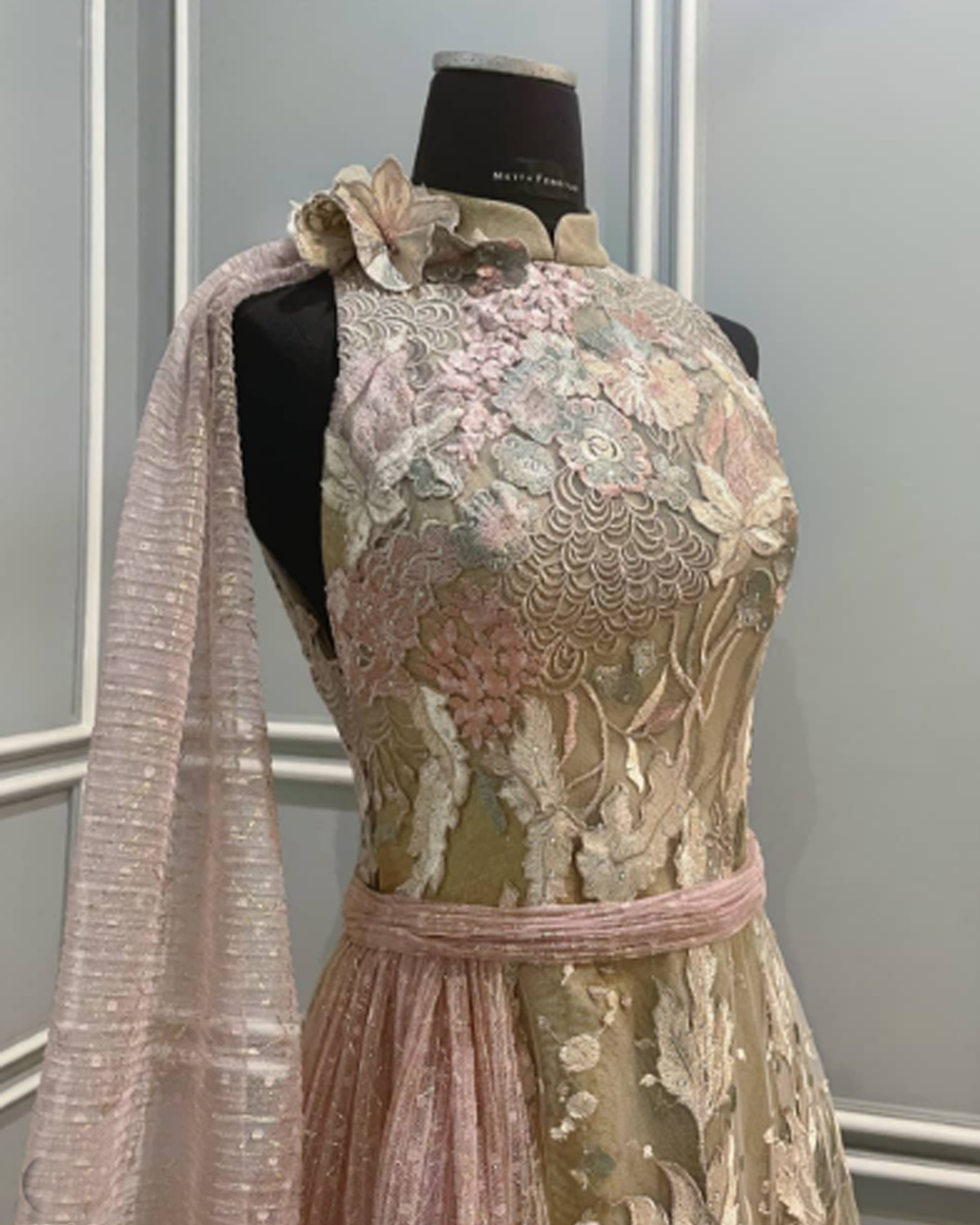 CC032 -  Blush Harmony: A Dance of Petals and Poise
