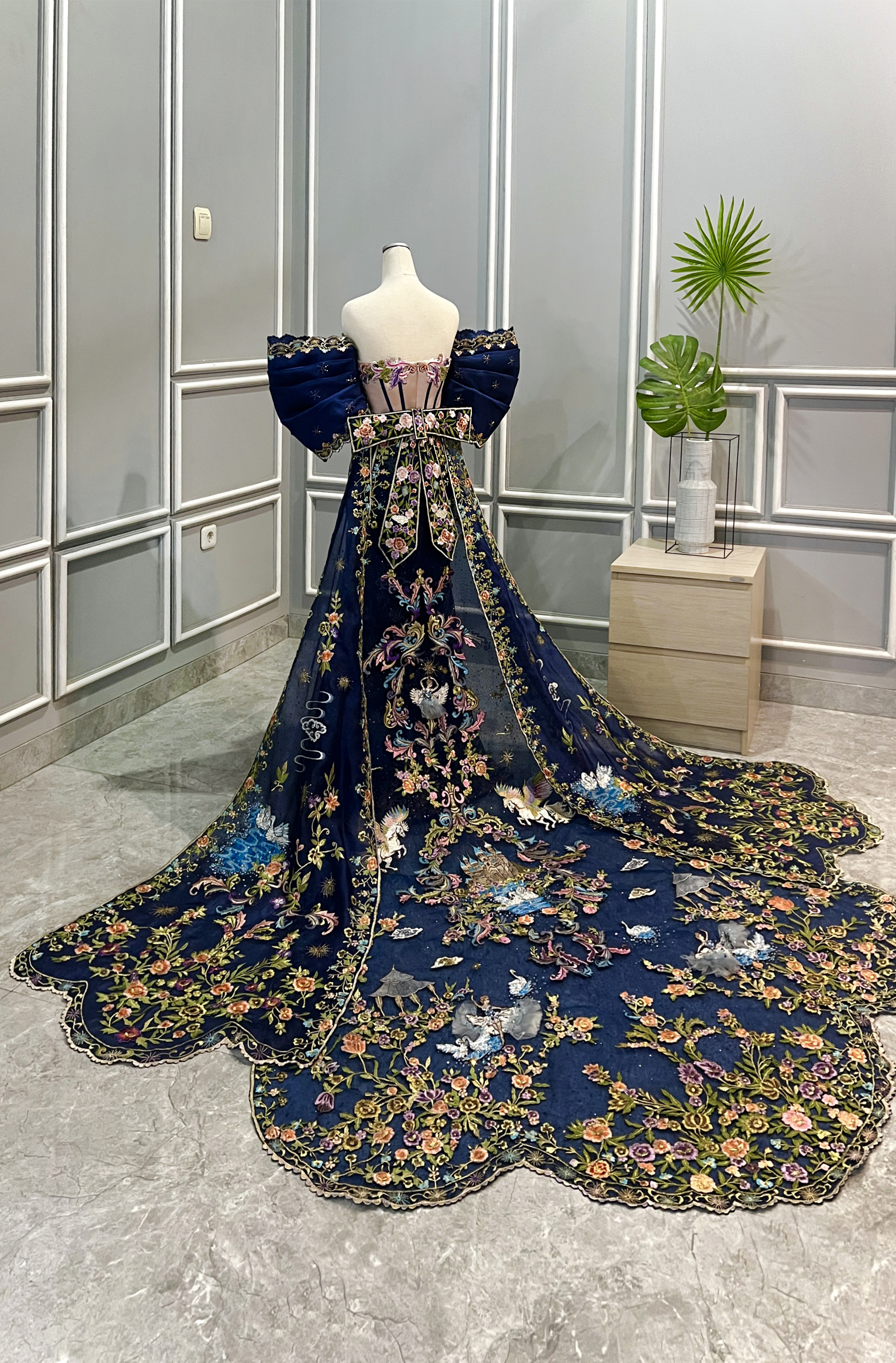 GC025 - Midnight Reverie at Enchanted Swan Lake 