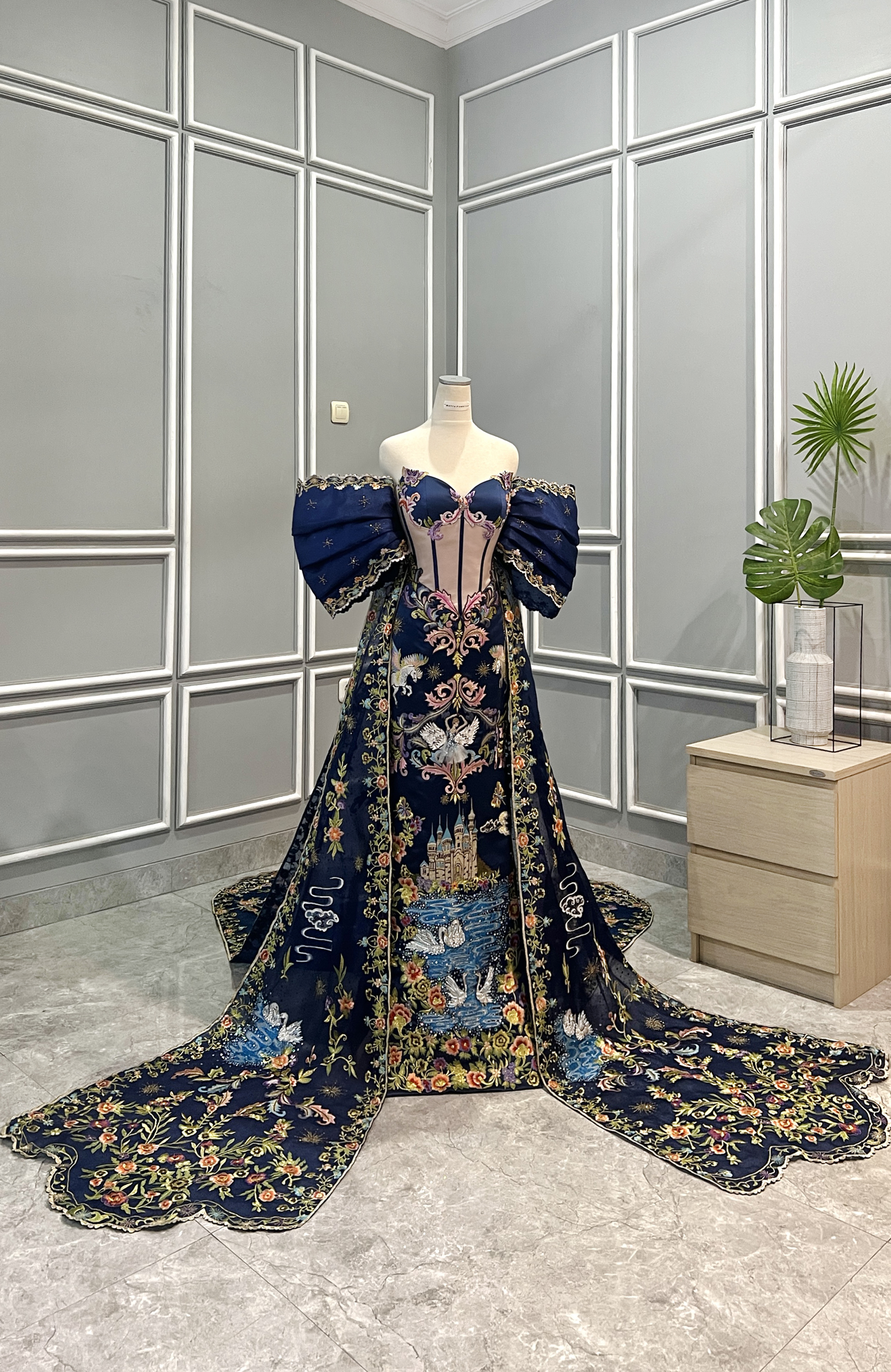GC025 - Midnight Reverie at Enchanted Swan Lake 