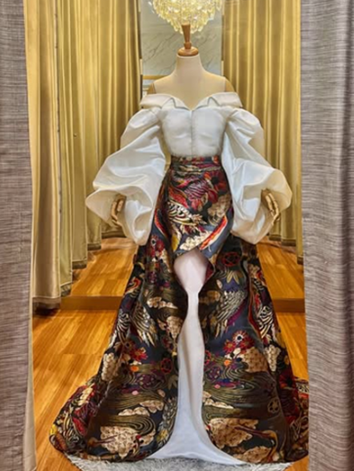 GC029 - Ethereal Allure: Fusion of Tradition and Modernity