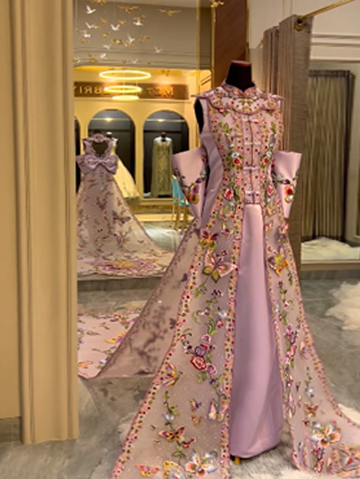 CC040 -  Versatile and Dreamy Lilac Butterfly Cheongsam Fantasy
