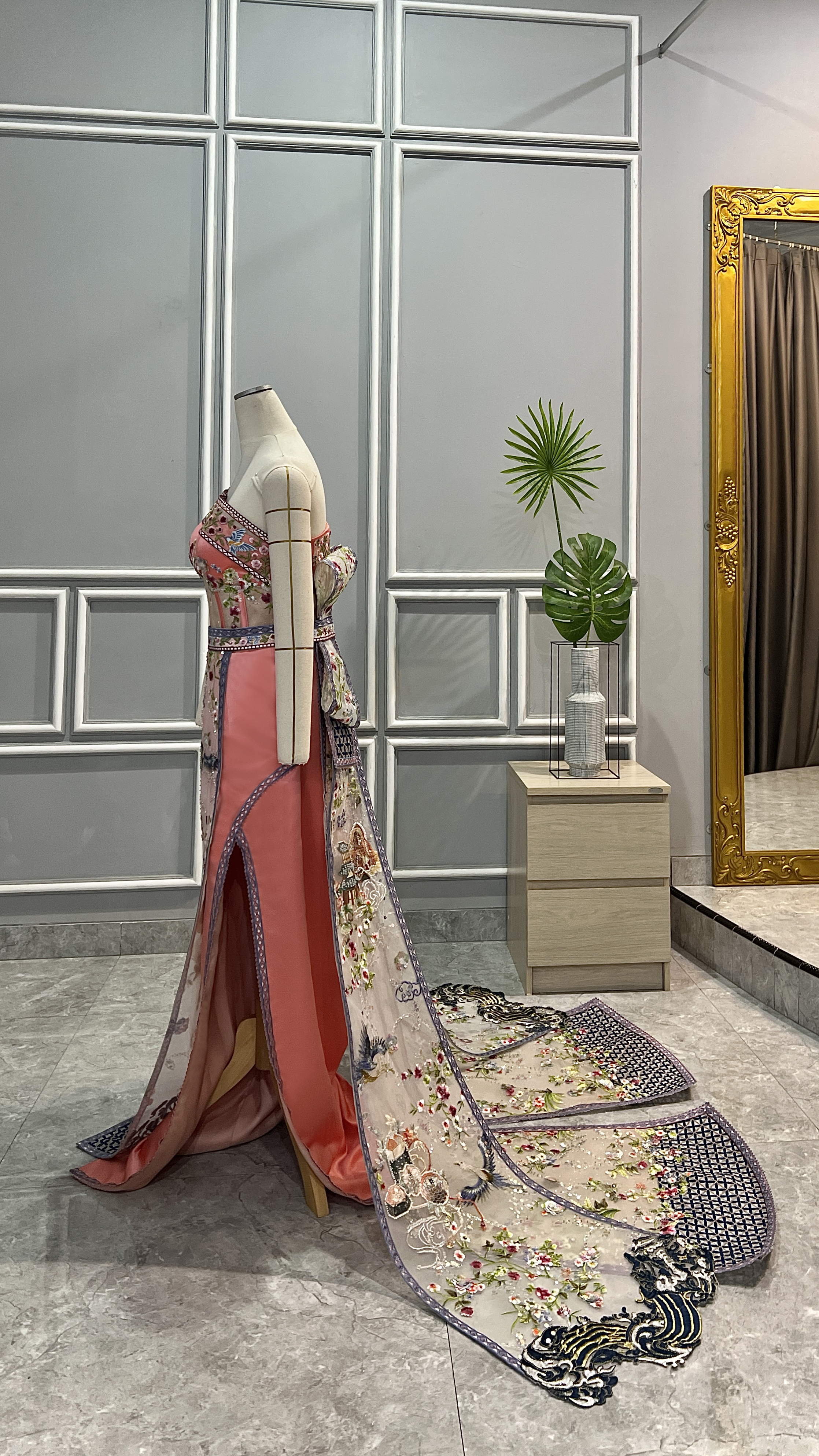 CC043 -  Coral Reverie: A Tapestry of Heritage and Elegance