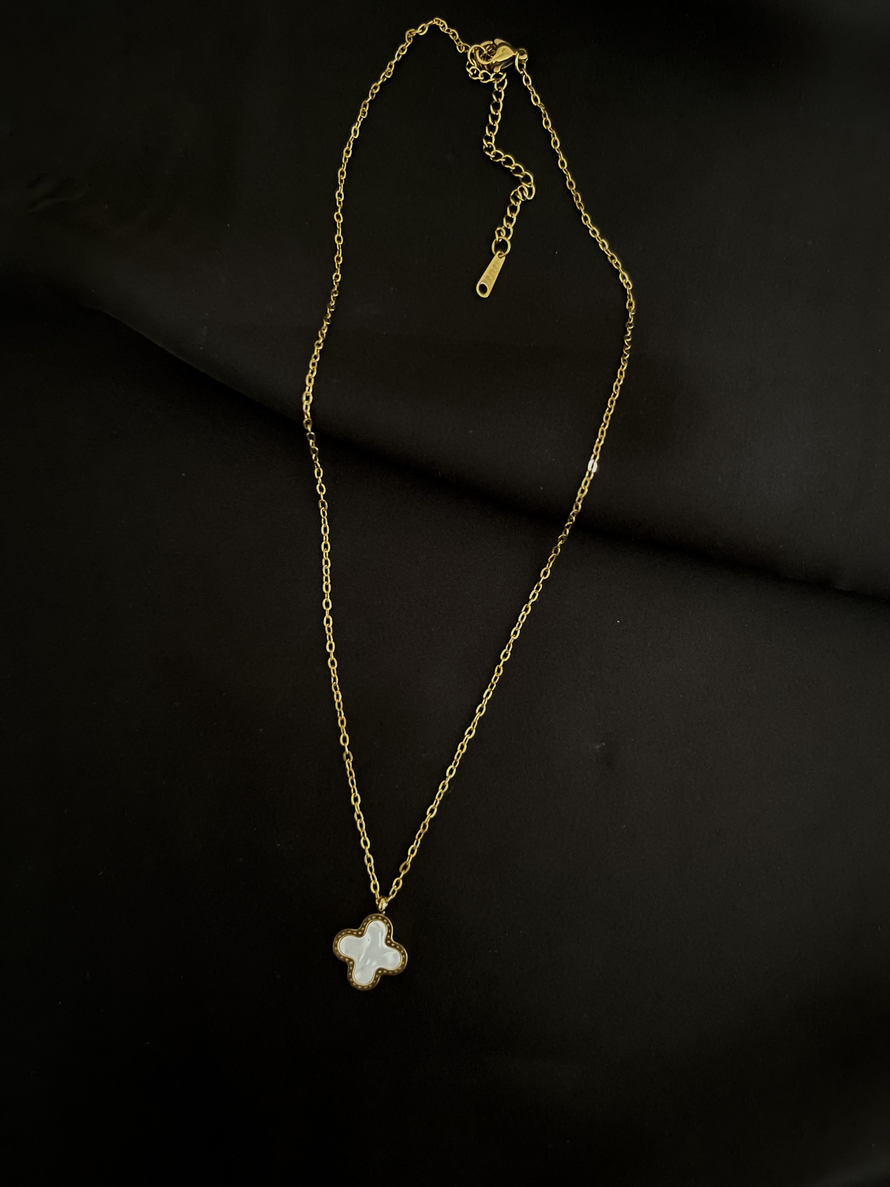 Dual-Tone Clover Necklace 