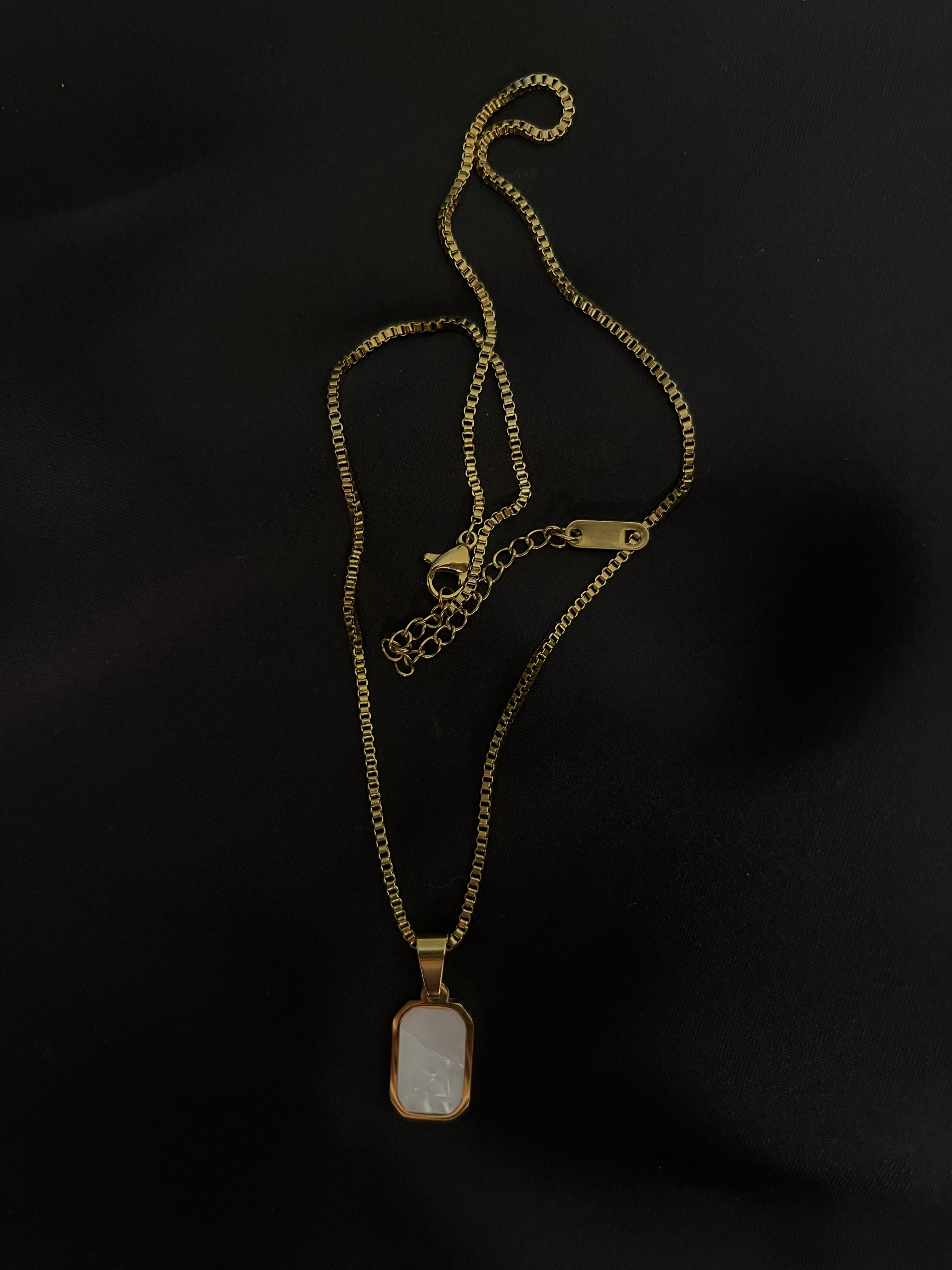 Dual-Tone Elegance Necklace 